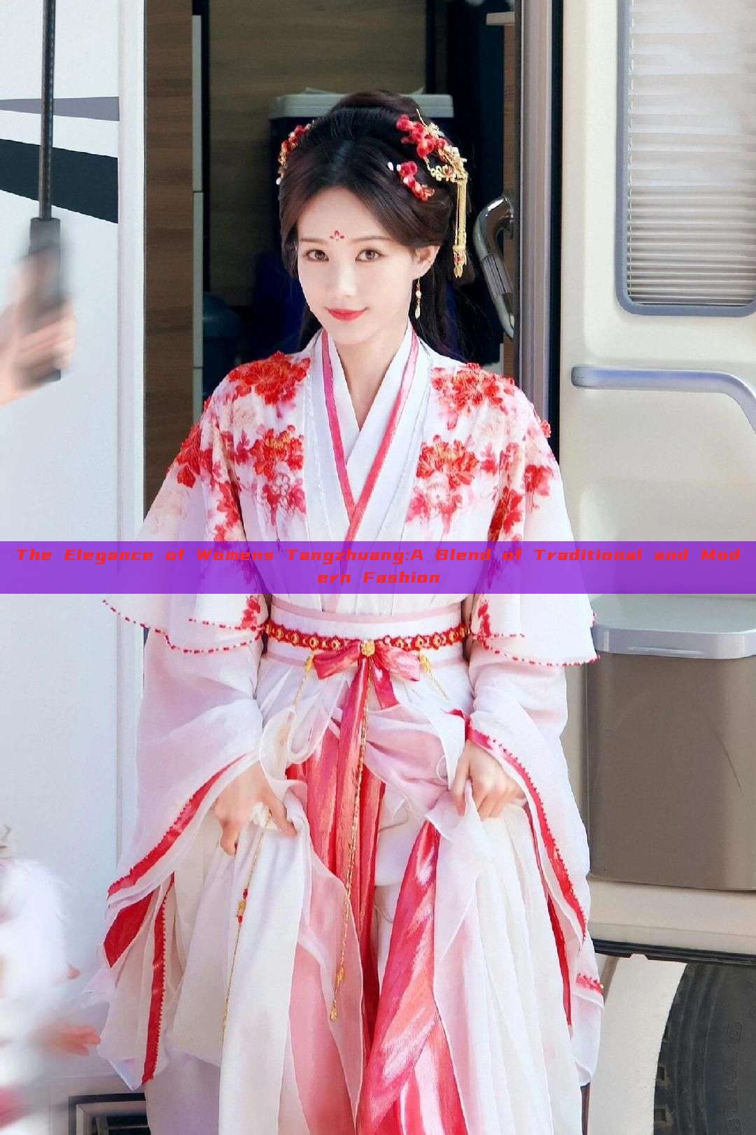 The Elegance of Womens Tangzhuang:A Blend of Traditional and Modern Fashion The Elegance of Womens Tangzhuang:A Blend of Traditional and Modern Fashion