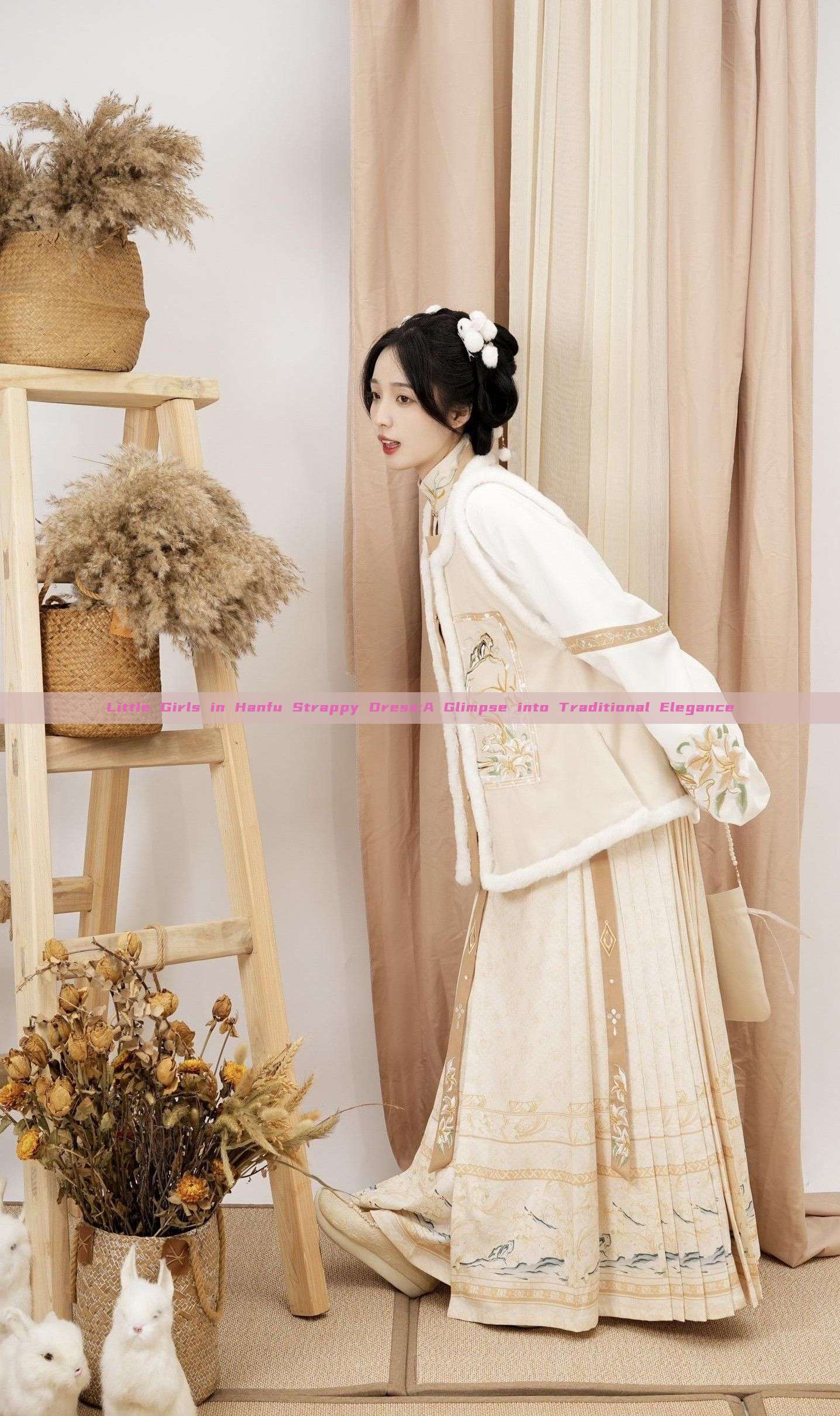 Little Girls in Hanfu Strappy Dress:A Glimpse into Traditional Elegance Little Girls in Hanfu Strappy Dress:A Glimpse into Traditional Elegance