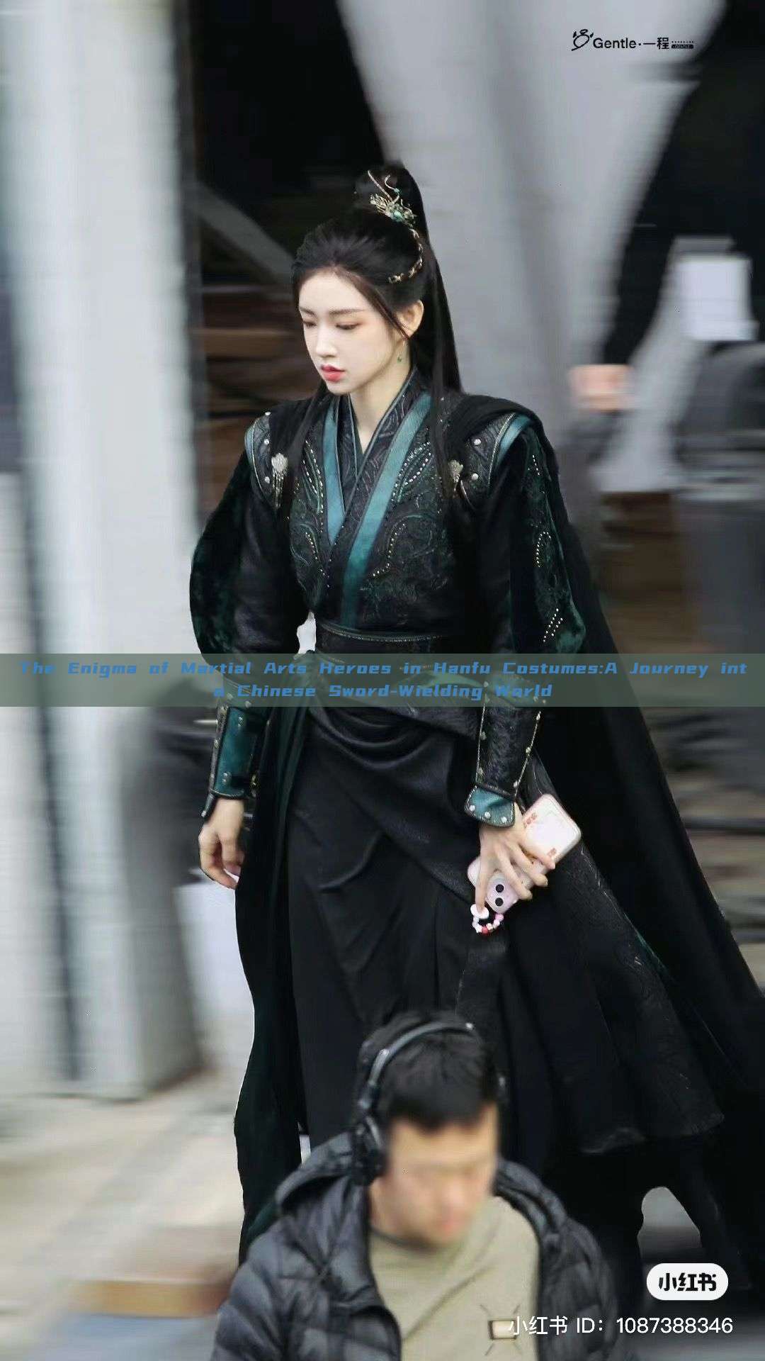 The Enigma of Martial Arts Heroes in Hanfu Costumes:A Journey into Chinese Sword-Wielding World The Enigma of Martial Arts Heroes in Hanfu Costumes:A Journey into Chinese Sword-Wielding World