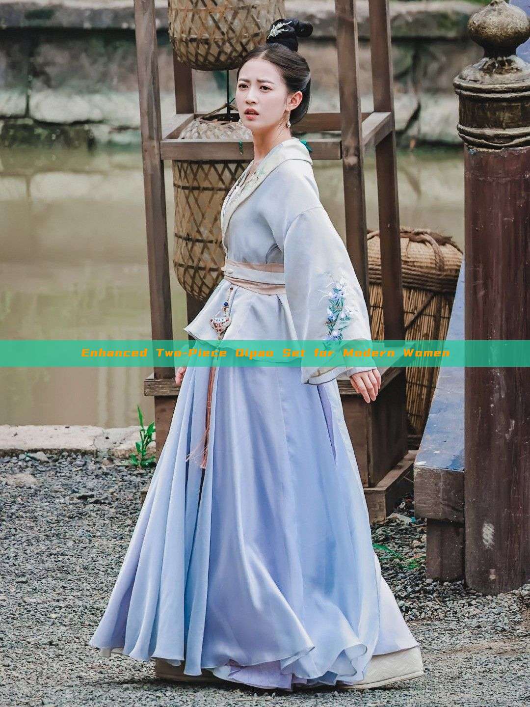 Enhanced Two-Piece Qipao Set for Modern Women Enhanced Two-Piece Qipao Set for Modern Women