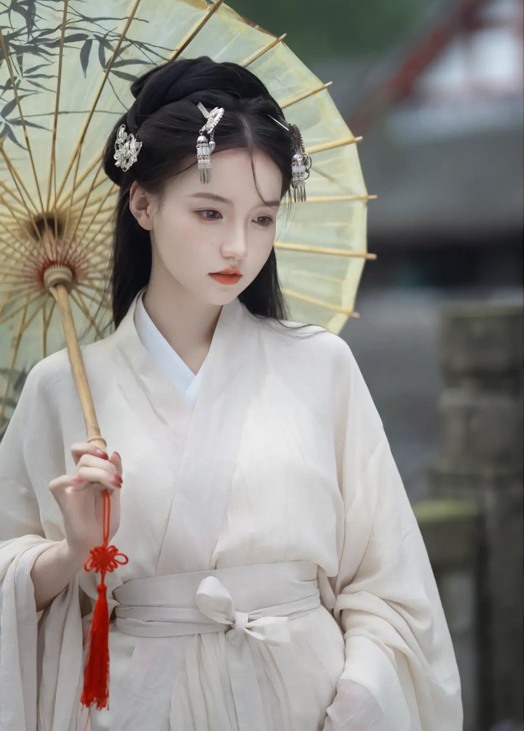Chinese Cheongsam and Shawl:Embracing Traditional Elegance in Modern Fashion Chinese Cheongsam and Shawl:Embracing Traditional Elegance in Modern Fashion