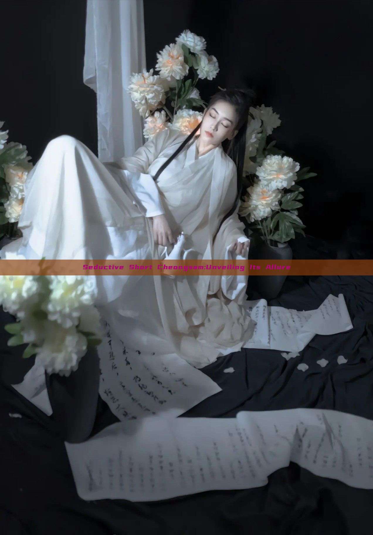 Seductive Short Cheongsam:Unveiling Its Allure Seductive Short Cheongsam:Unveiling Its Allure