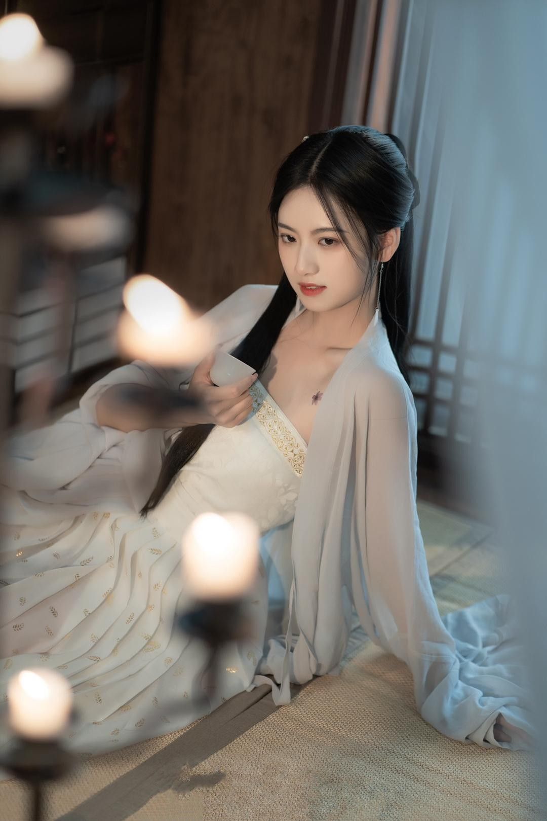 Slimming Cheongsam for Plus-Size Girls:Embracing the Beauty of a Curvier Figure