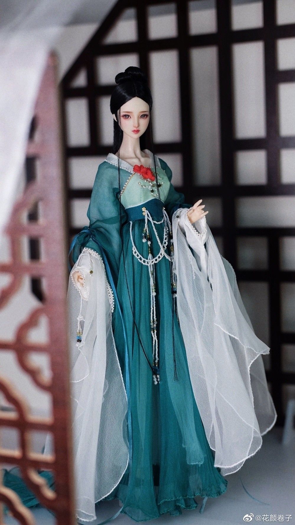 Zuo Mu Forest Hanfu Girl:A Glimpse into the World of Traditional Chinese Fashion for Children Zuo Mu Forest Hanfu Girl:A Glimpse into the World of Traditional Chinese Fashion for Children