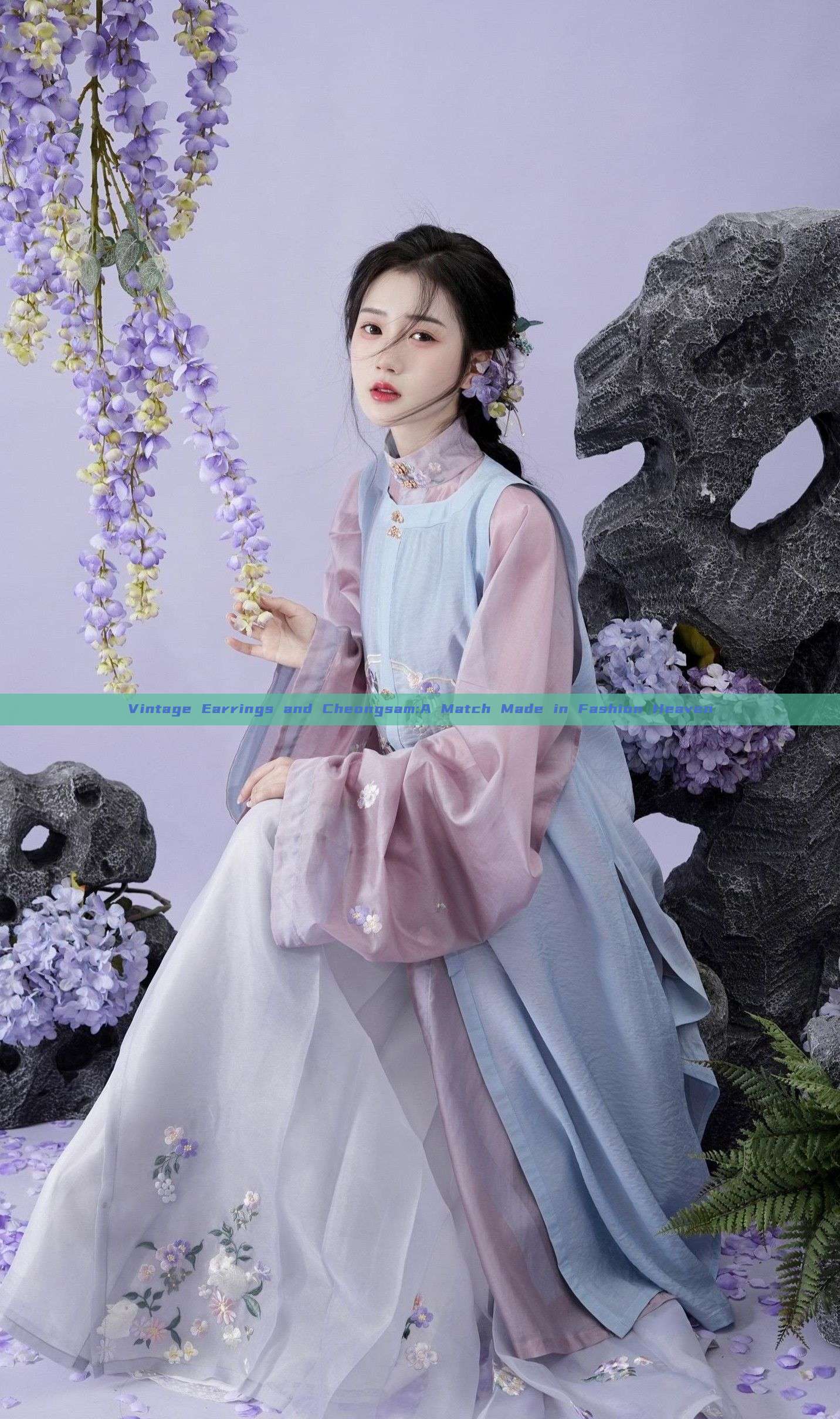 Vintage Earrings and Cheongsam:A Match Made in Fashion Heaven Vintage Earrings and Cheongsam:A Match Made in Fashion Heaven