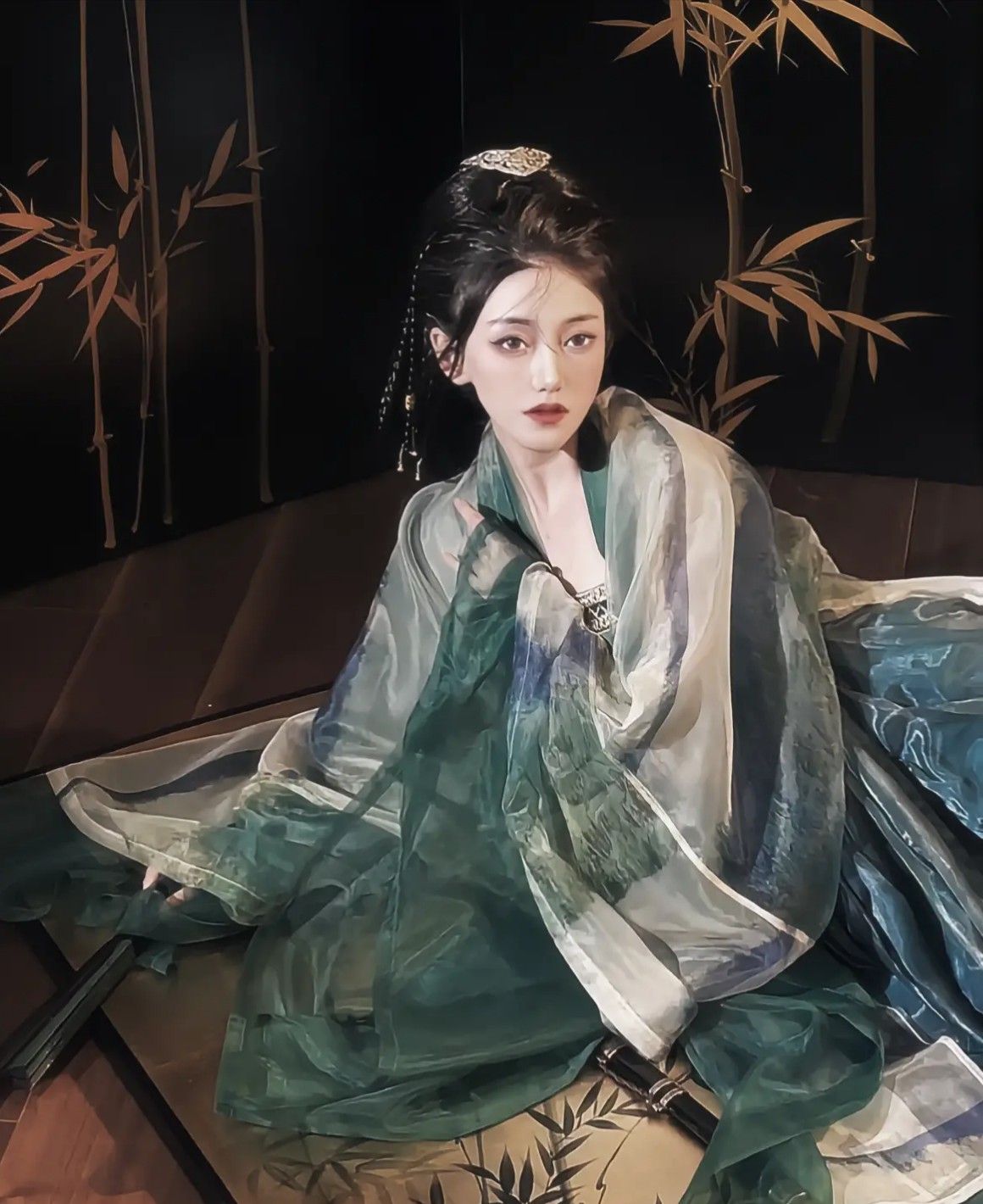 Three Princesses in Chen Qianqians Hanfu Fashion:A Journey into Traditional Elegance Three Princesses in Chen Qianqians Hanfu Fashion:A Journey into Traditional Elegance