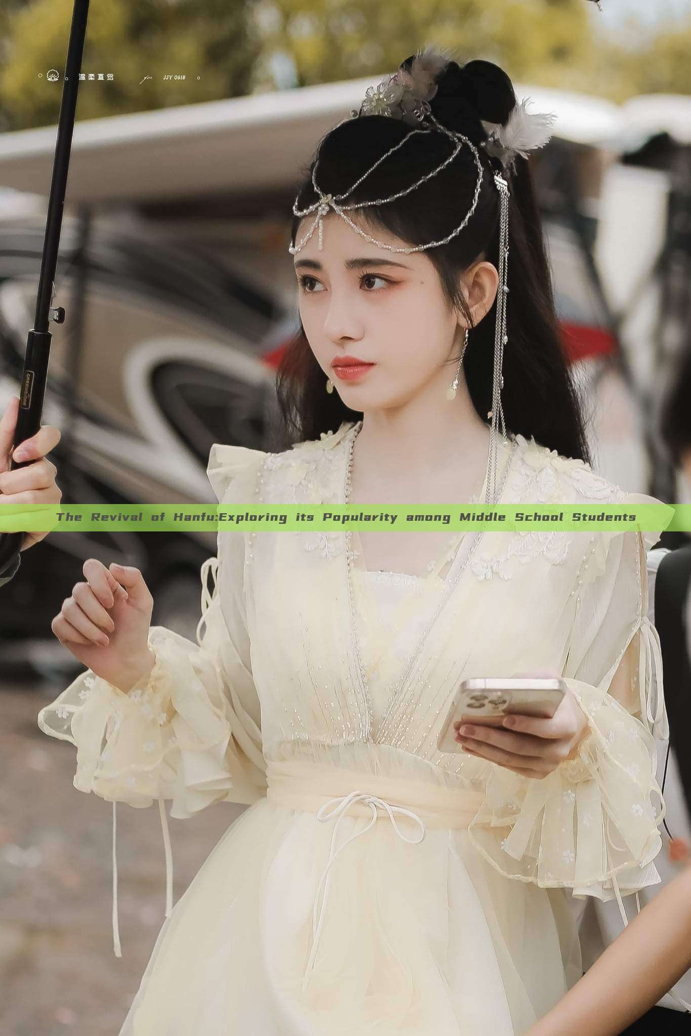 The Revival of Hanfu:Exploring its Popularity among Middle School Students The Revival of Hanfu:Exploring its Popularity among Middle School Students