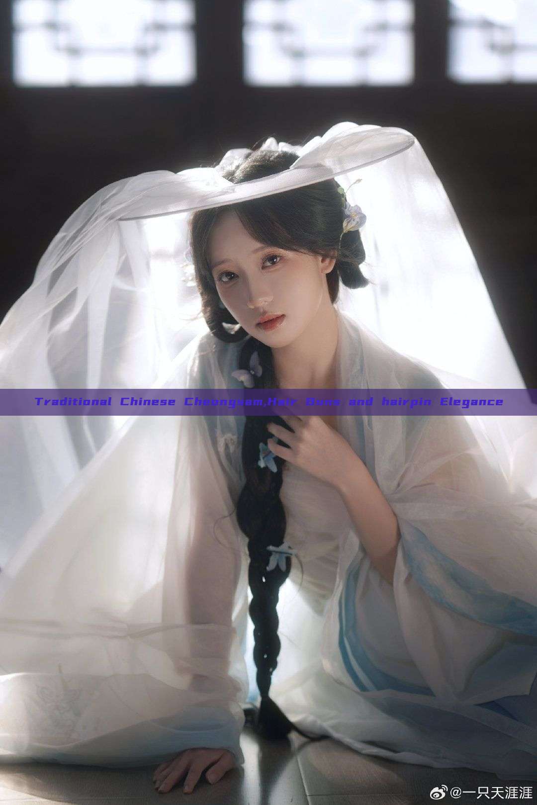 Traditional Chinese Cheongsam,Hair Buns and hairpin Elegance Traditional Chinese Cheongsam,Hair Buns and hairpin Elegance