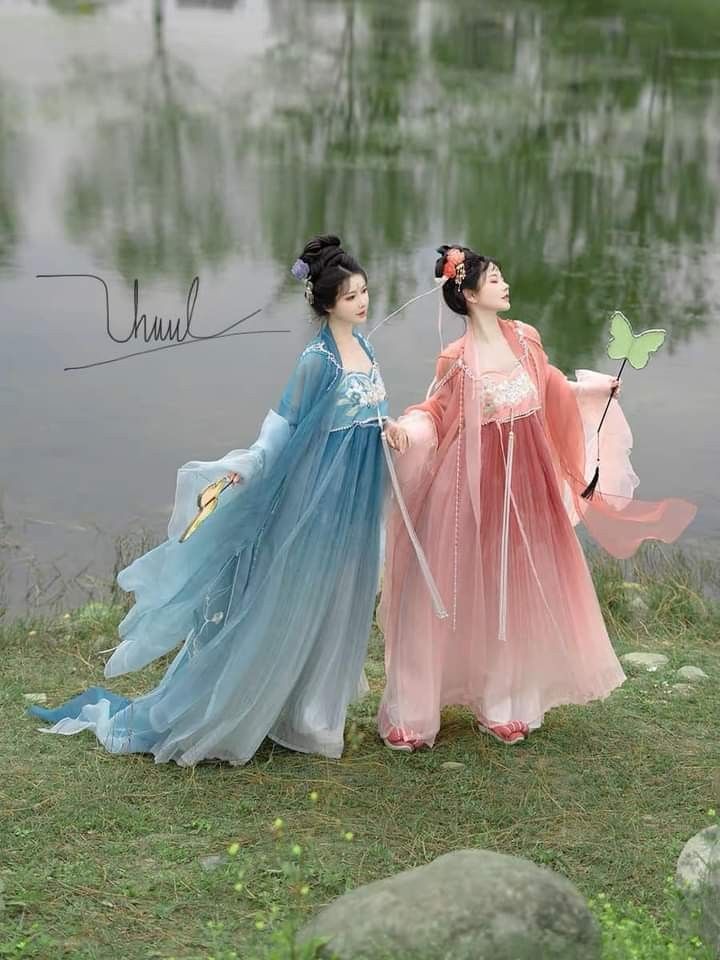 The Cheongsam Blouse in Summer:A Fashionable and Comfortable Choice The Cheongsam Blouse in Summer:A Fashionable and Comfortable Choice