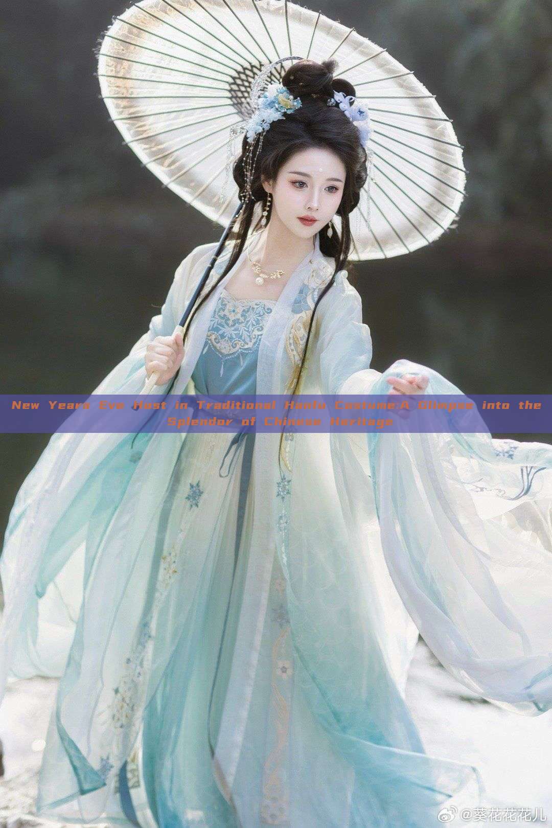New Years Eve Host in Traditional Hanfu Costume:A Glimpse into the Splendor of Chinese Heritage