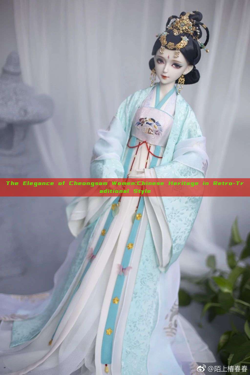The Elegance of Cheongsam Women:Chinese Heritage in Retro-Traditional Style The Elegance of Cheongsam Women:Chinese Heritage in Retro-Traditional Style