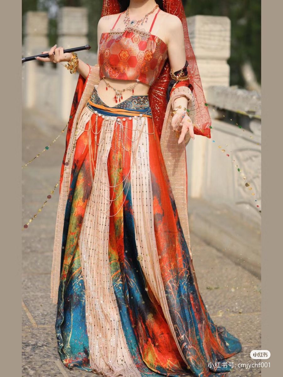 Creating a Beautiful and Comfortable Hanfu Style for Short Individuals:A Guide for 140cm Height Creating a Beautiful and Comfortable Hanfu Style for Short Individuals:A Guide for 140cm Height