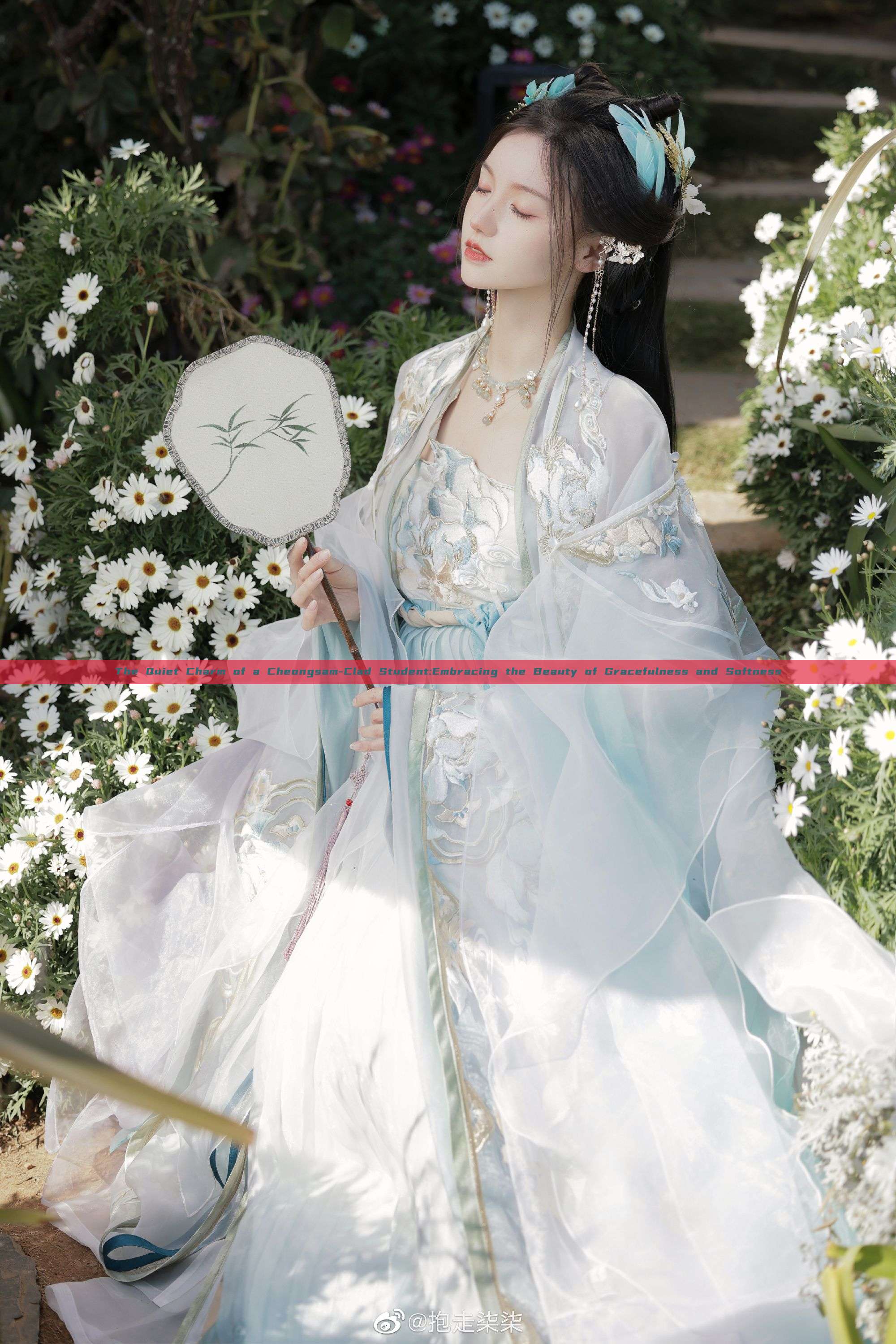 The Quiet Charm of a Cheongsam-Clad Student:Embracing the Beauty of Gracefulness and Softness The Quiet Charm of a Cheongsam-Clad Student:Embracing the Beauty of Gracefulness and Softness