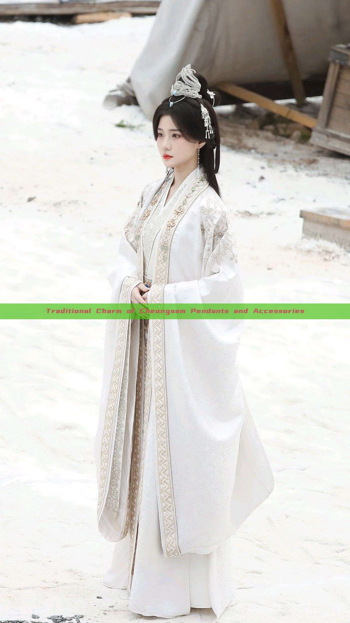 Traditional Charm of Cheongsam Pendants and Accessories Traditional Charm of Cheongsam Pendants and Accessories