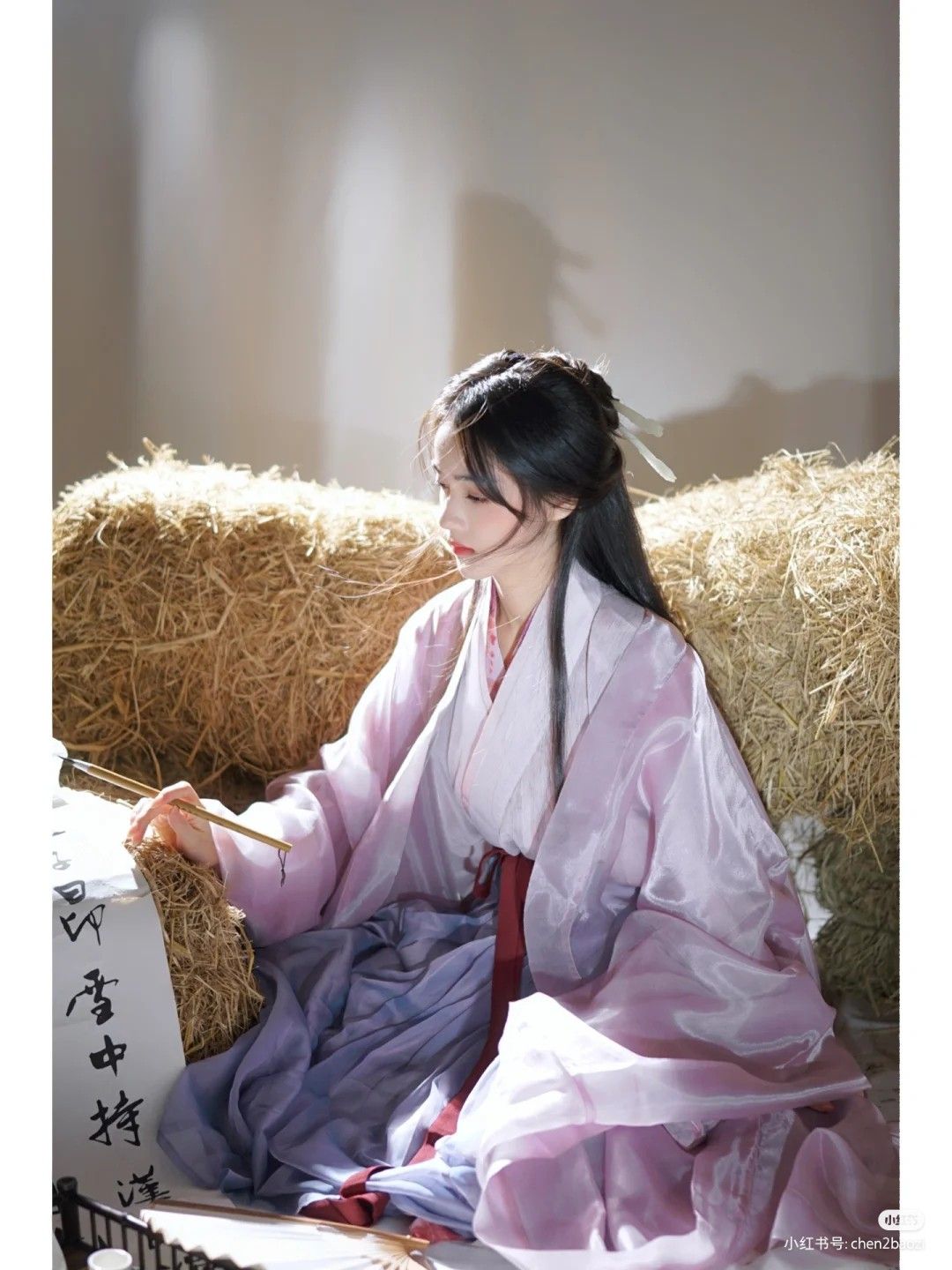Celebrating the First Birthday of a Baby Girl in Traditional Hanfu Fashion