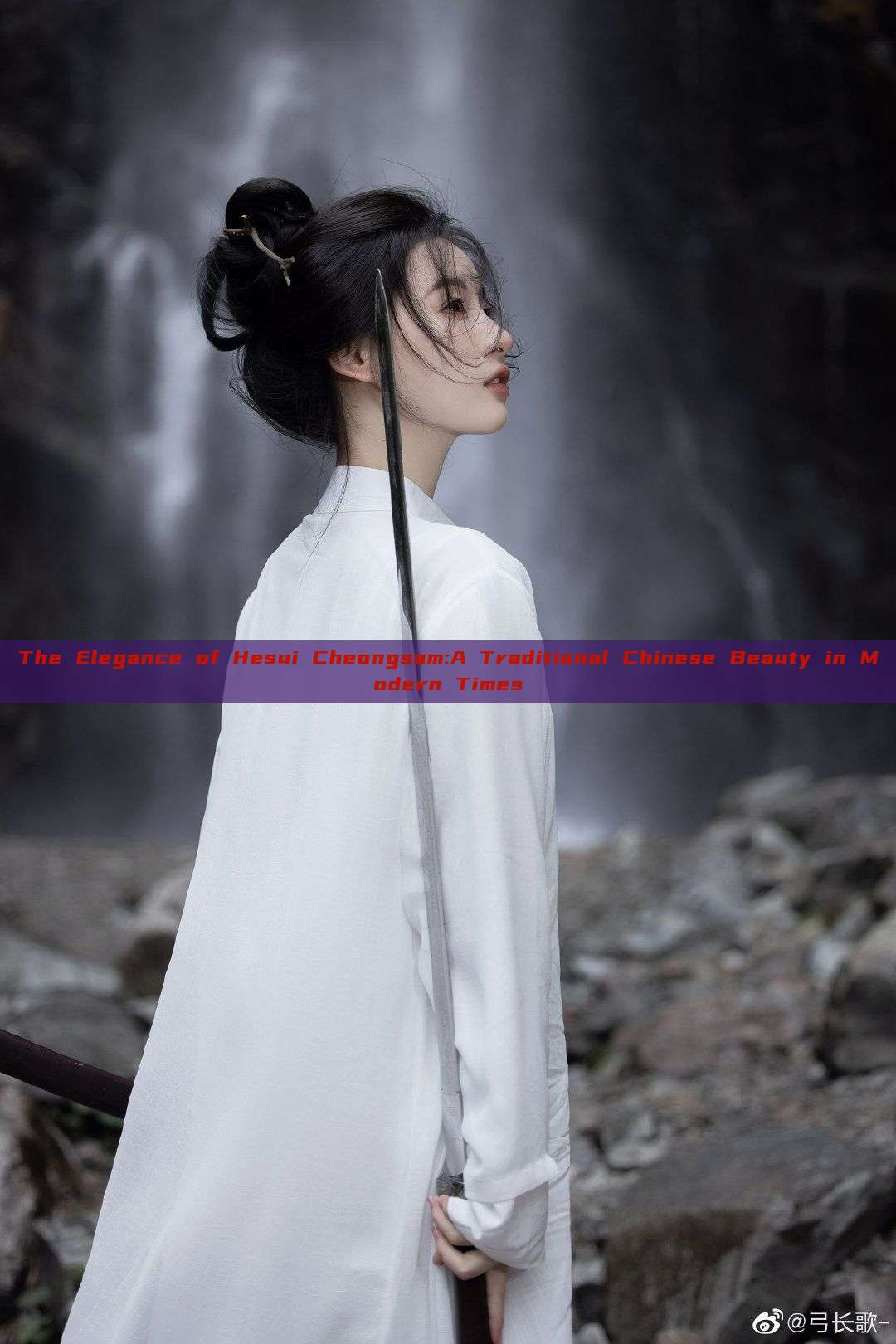 The Elegance of Hesui Cheongsam:A Traditional Chinese Beauty in Modern Times The Elegance of Hesui Cheongsam:A Traditional Chinese Beauty in Modern Times