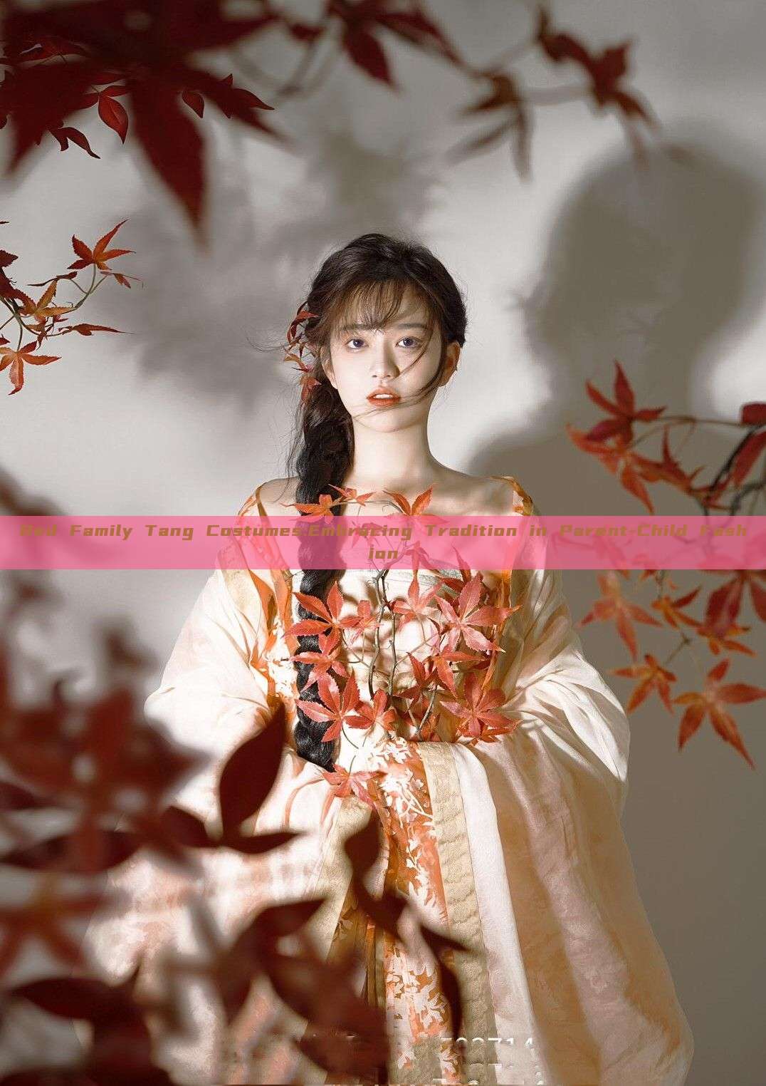 Red Family Tang Costumes:Embracing Tradition in Parent-Child Fashion