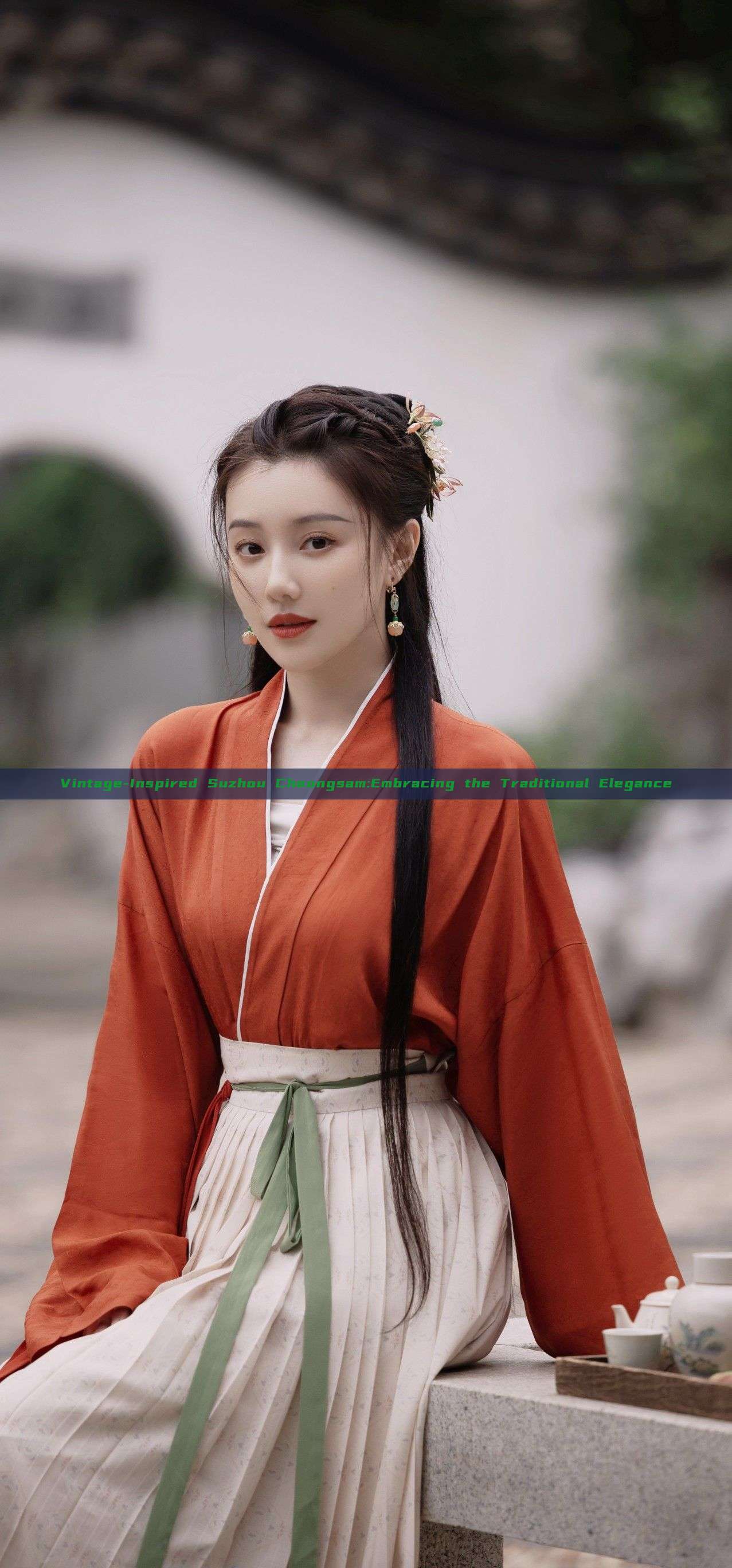 Vintage-Inspired Suzhou Cheongsam:Embracing the Traditional Elegance Vintage-Inspired Suzhou Cheongsam:Embracing the Traditional Elegance