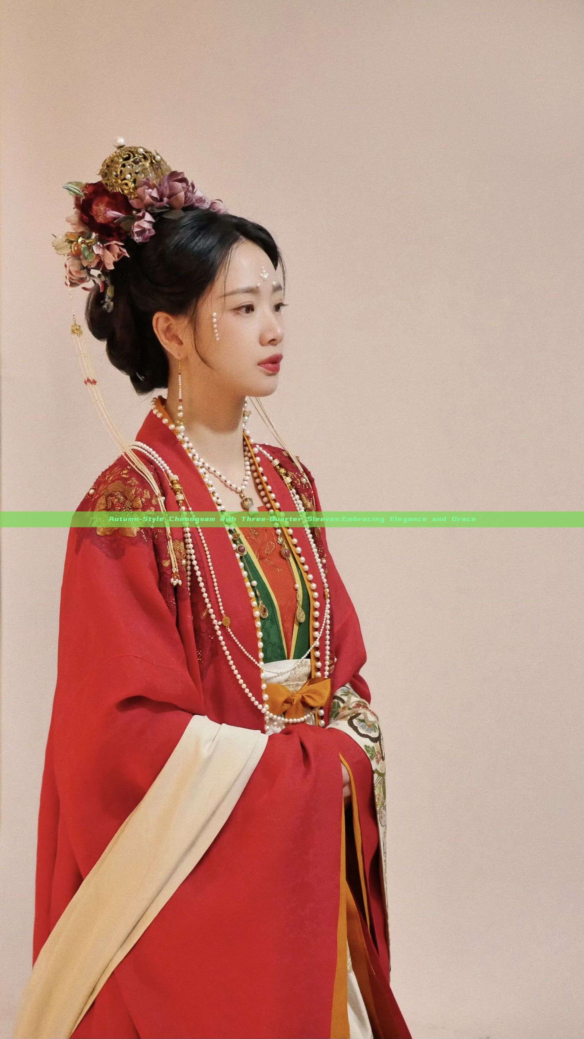 Autumn-Style Cheongsam with Three-Quarter Sleeves:Embracing Elegance and Grace Autumn-Style Cheongsam with Three-Quarter Sleeves:Embracing Elegance and Grace