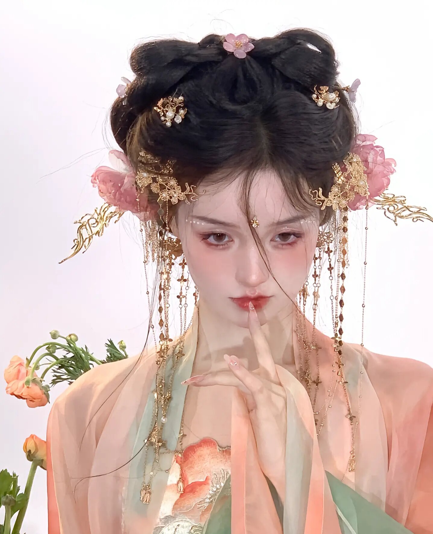 Autumn Cheongsam:A Classic Embracing the Changing Seasons Autumn Cheongsam:A Classic Embracing the Changing Seasons