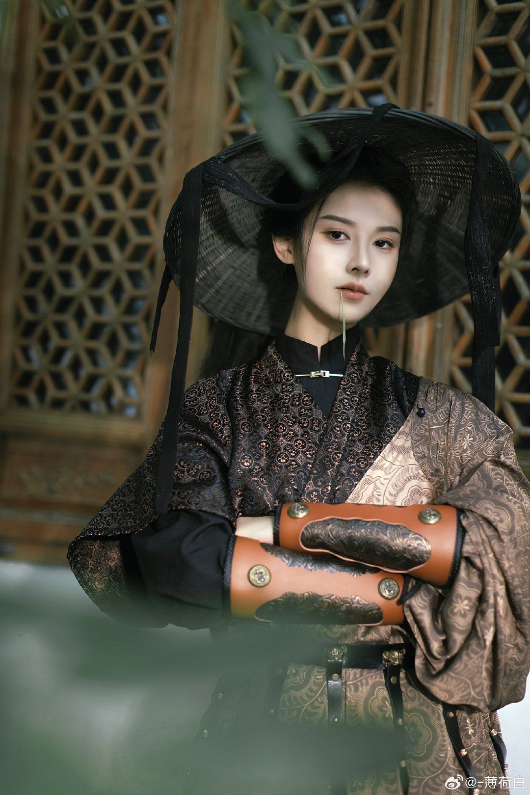 Maternal-Daughter Harmony in Traditional Chinese Fashion:The Evolution of Hanfu Clothing Maternal-Daughter Harmony in Traditional Chinese Fashion:The Evolution of Hanfu Clothing