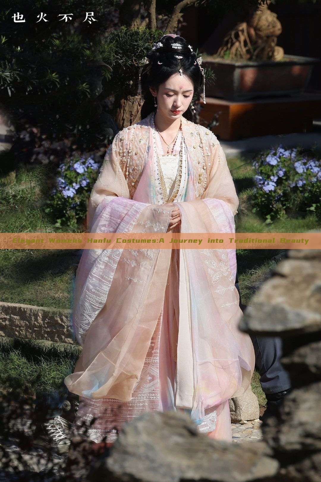 Elegant Womens Hanfu Costumes:A Journey into Traditional Beauty Elegant Womens Hanfu Costumes:A Journey into Traditional Beauty