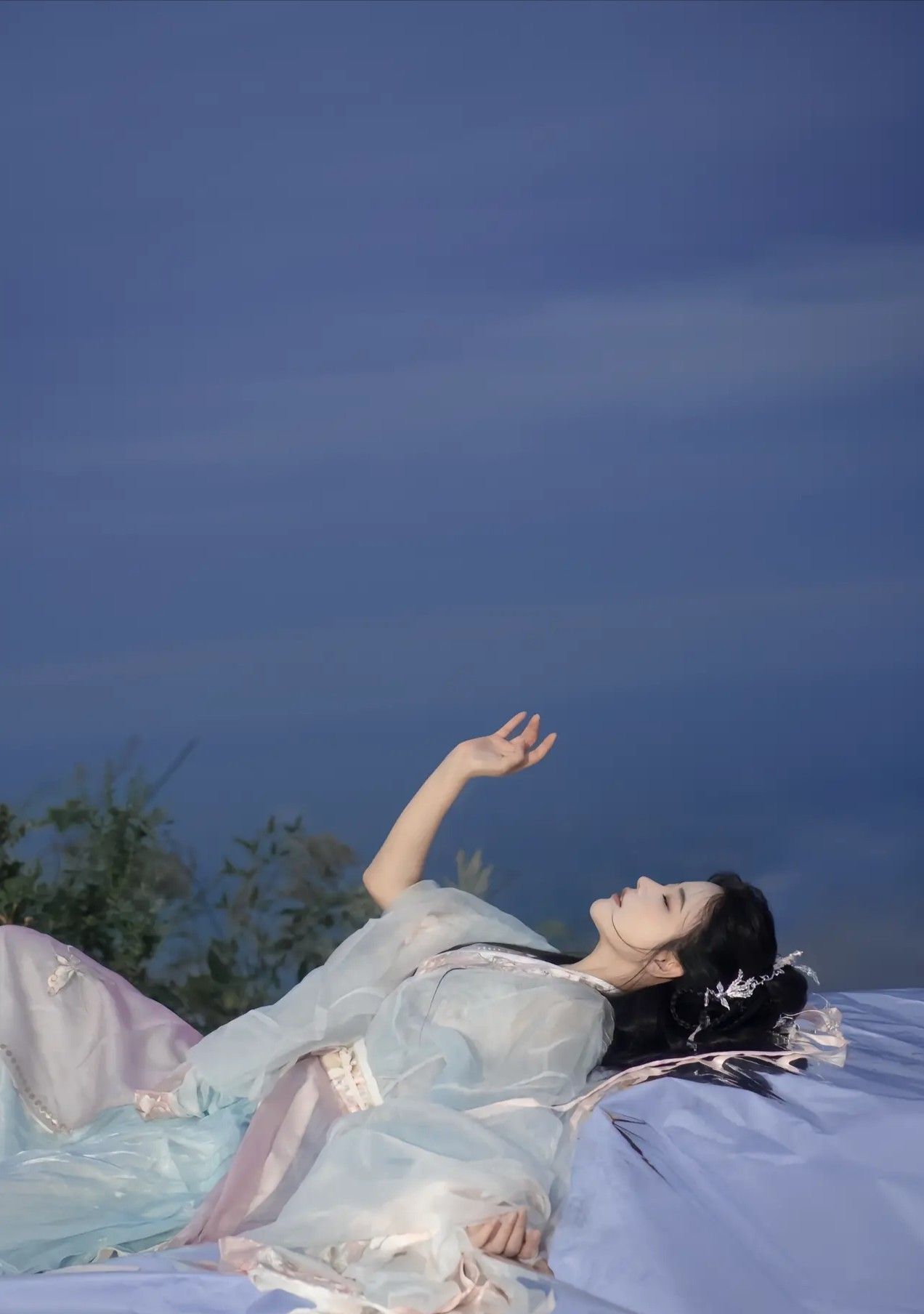 The Cultural Splendor of Horseface Skirt and Lantern Sleeves in Traditional Chinese Fashion The Cultural Splendor of Horseface Skirt and Lantern Sleeves in Traditional Chinese Fashion