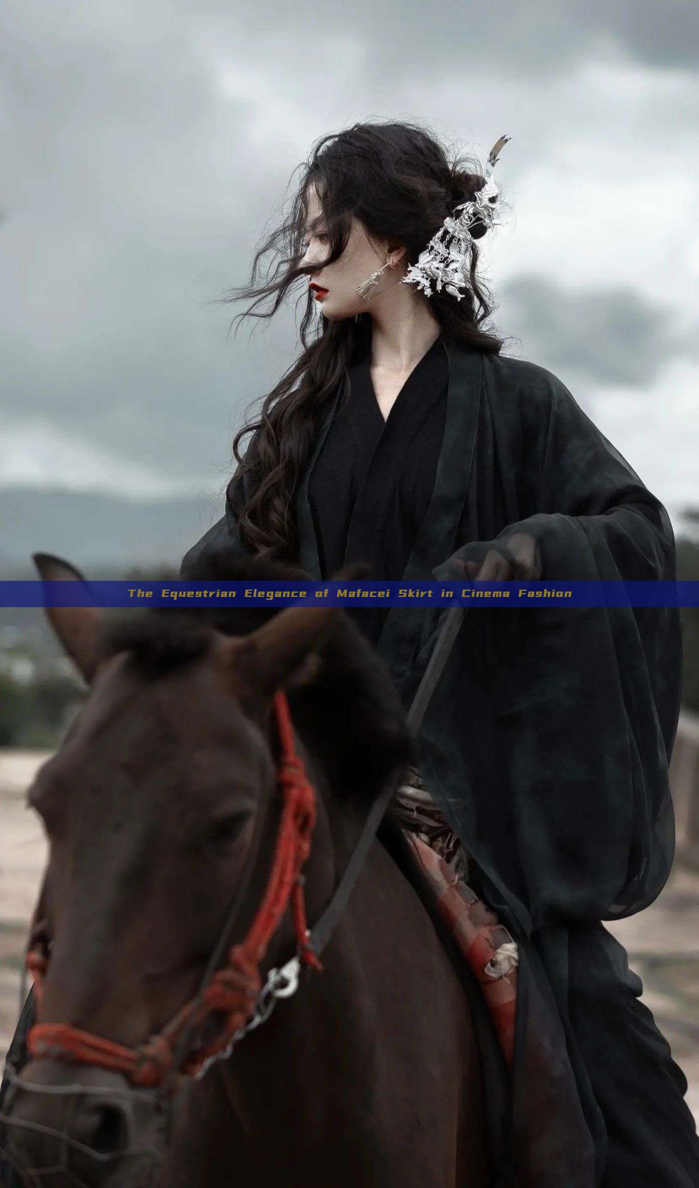 The Equestrian Elegance of Mafacei Skirt in Cinema Fashion The Equestrian Elegance of Mafacei Skirt in Cinema Fashion