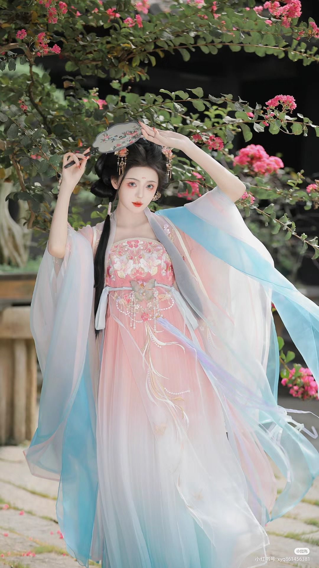 Modernizing the Cheongsam for Modern Weddings:A Fashion Evolution