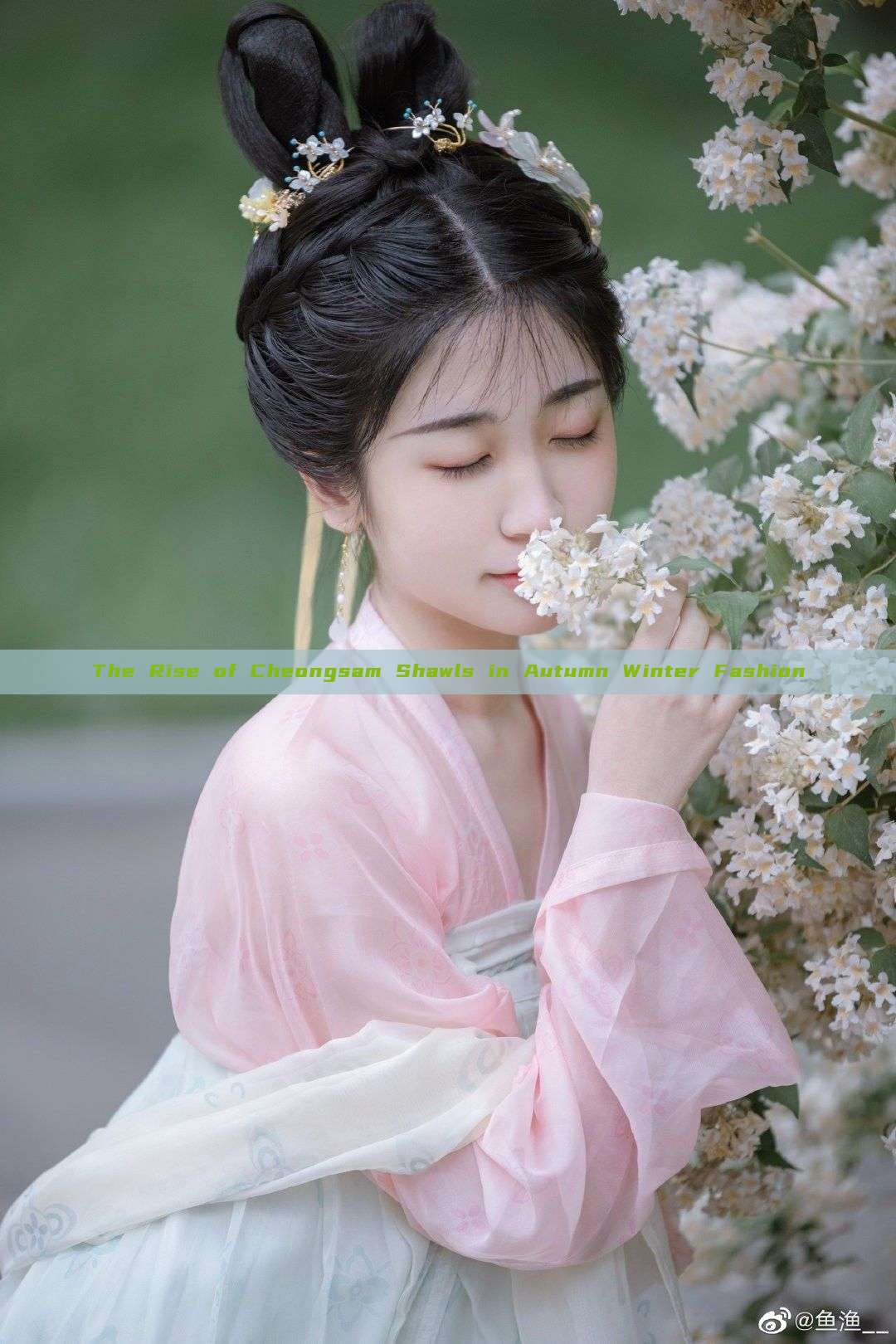 The Rise of Cheongsam Shawls in Autumn Winter Fashion The Rise of Cheongsam Shawls in Autumn Winter Fashion
