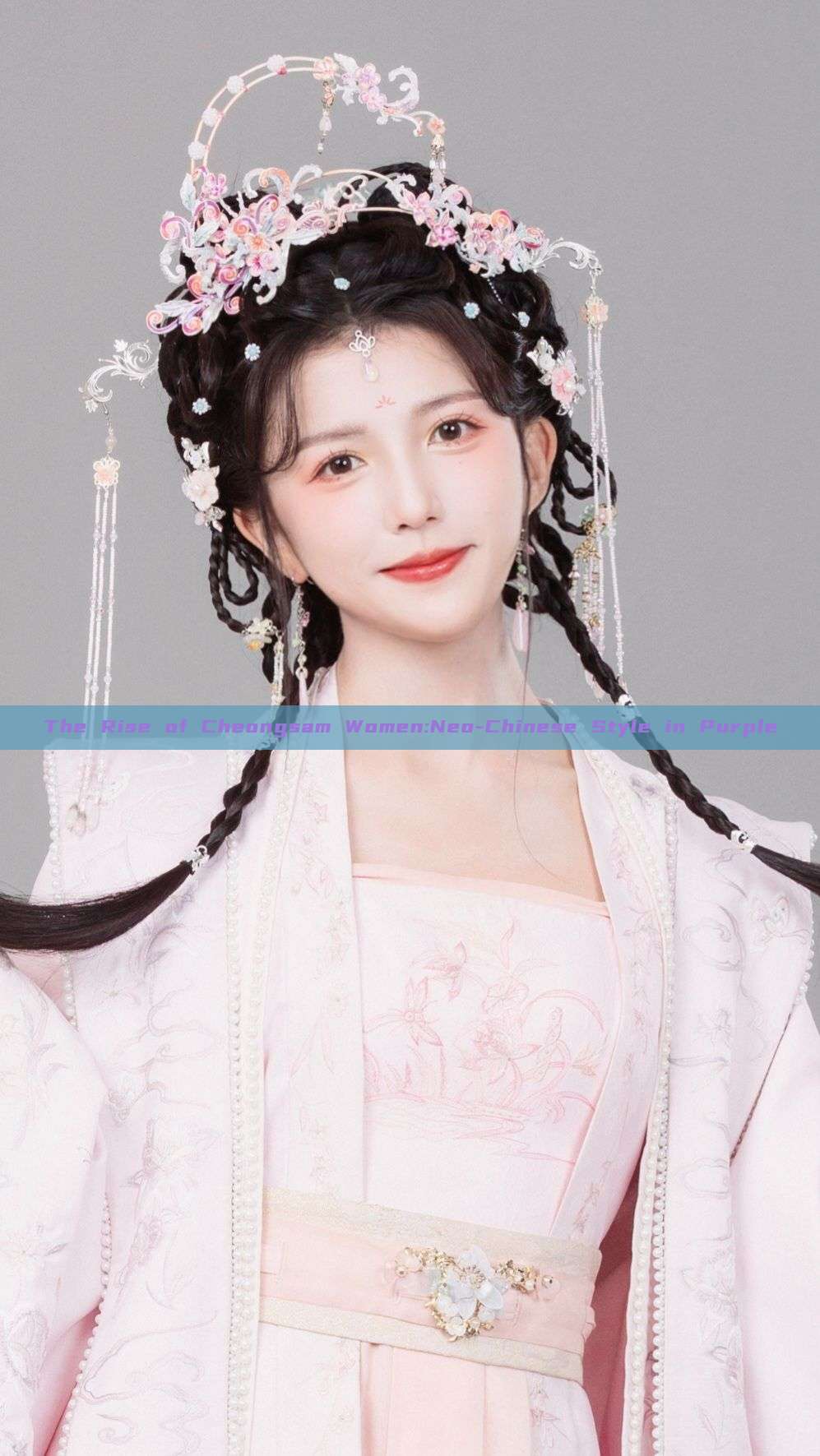 The Rise of Cheongsam Women:Neo-Chinese Style in Purple The Rise of Cheongsam Women:Neo-Chinese Style in Purple