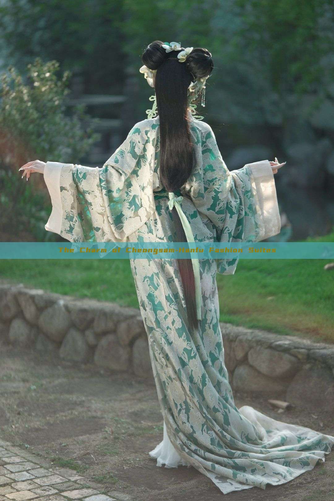 The Charm of Cheongsam-Hanfu Fashion Suites The Charm of Cheongsam-Hanfu Fashion Suites