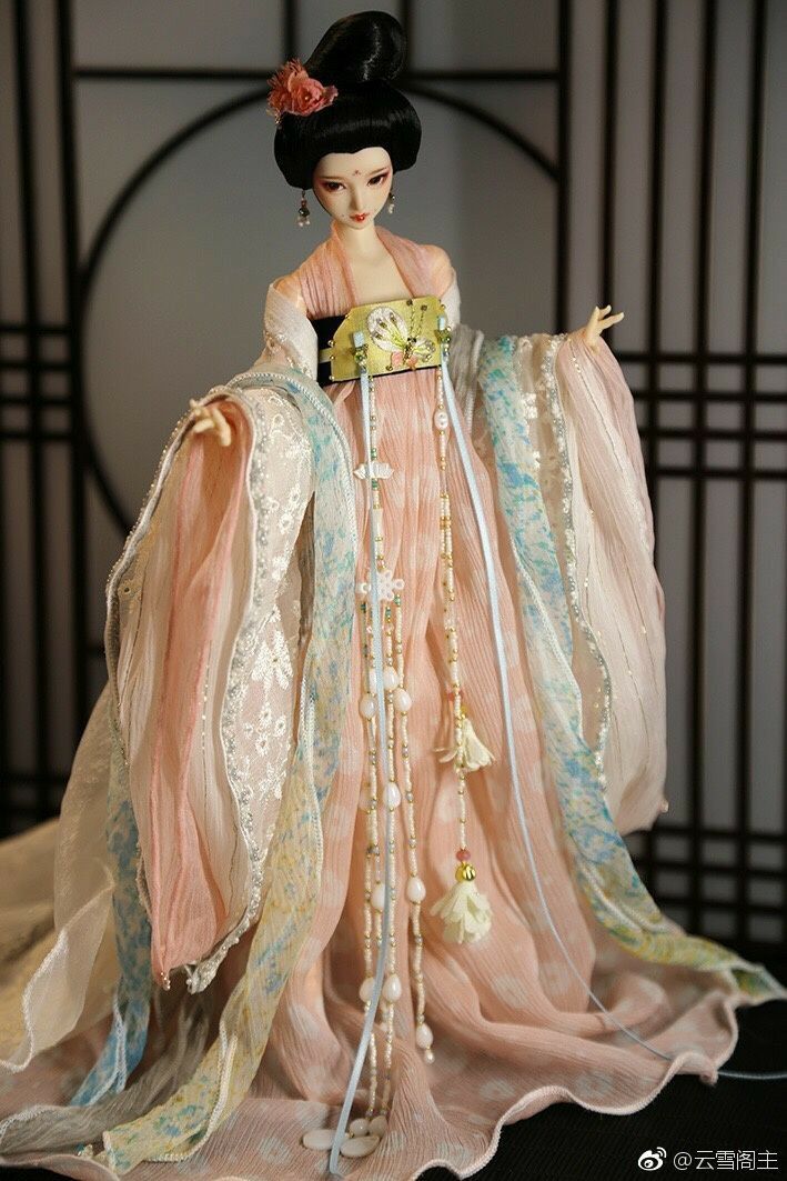 Little Girls Traditional Chinese-Style Cheongsam Dress with Hanfu Qipao Elements Little Girls Traditional Chinese-Style Cheongsam Dress with Hanfu Qipao Elements