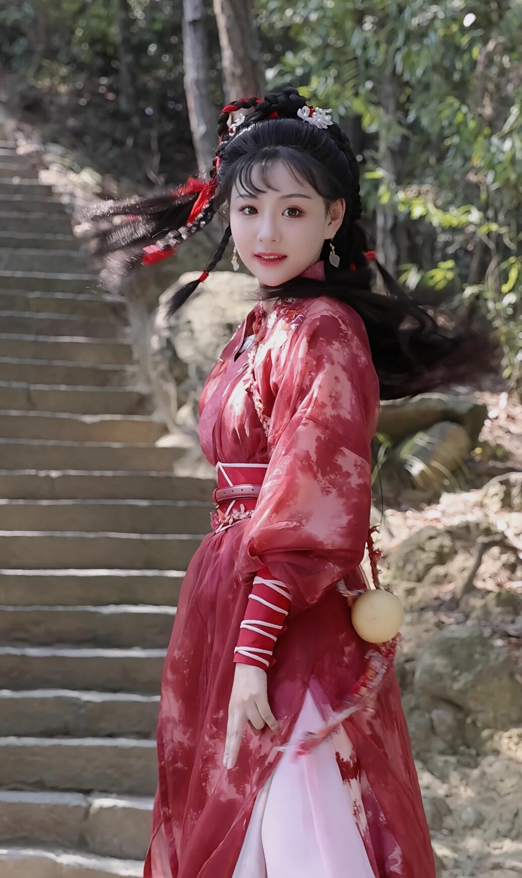 The Enchantment of Hanfu:An Eight-Year-Old Girls Journey into Ancient China