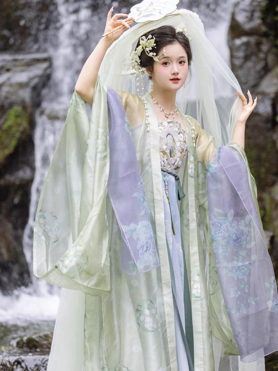 Hanfu Costumes for Children Aged 3-6:A Cultural Journey into Traditional Chinese Fashion