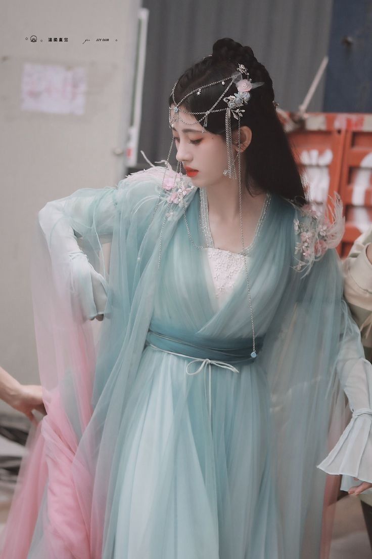Ethereal Elegance:The Golden Silk Cheongsam Skirt with Long-Style Golden Plush Ethereal Elegance:The Golden Silk Cheongsam Skirt with Long-Style Golden Plush