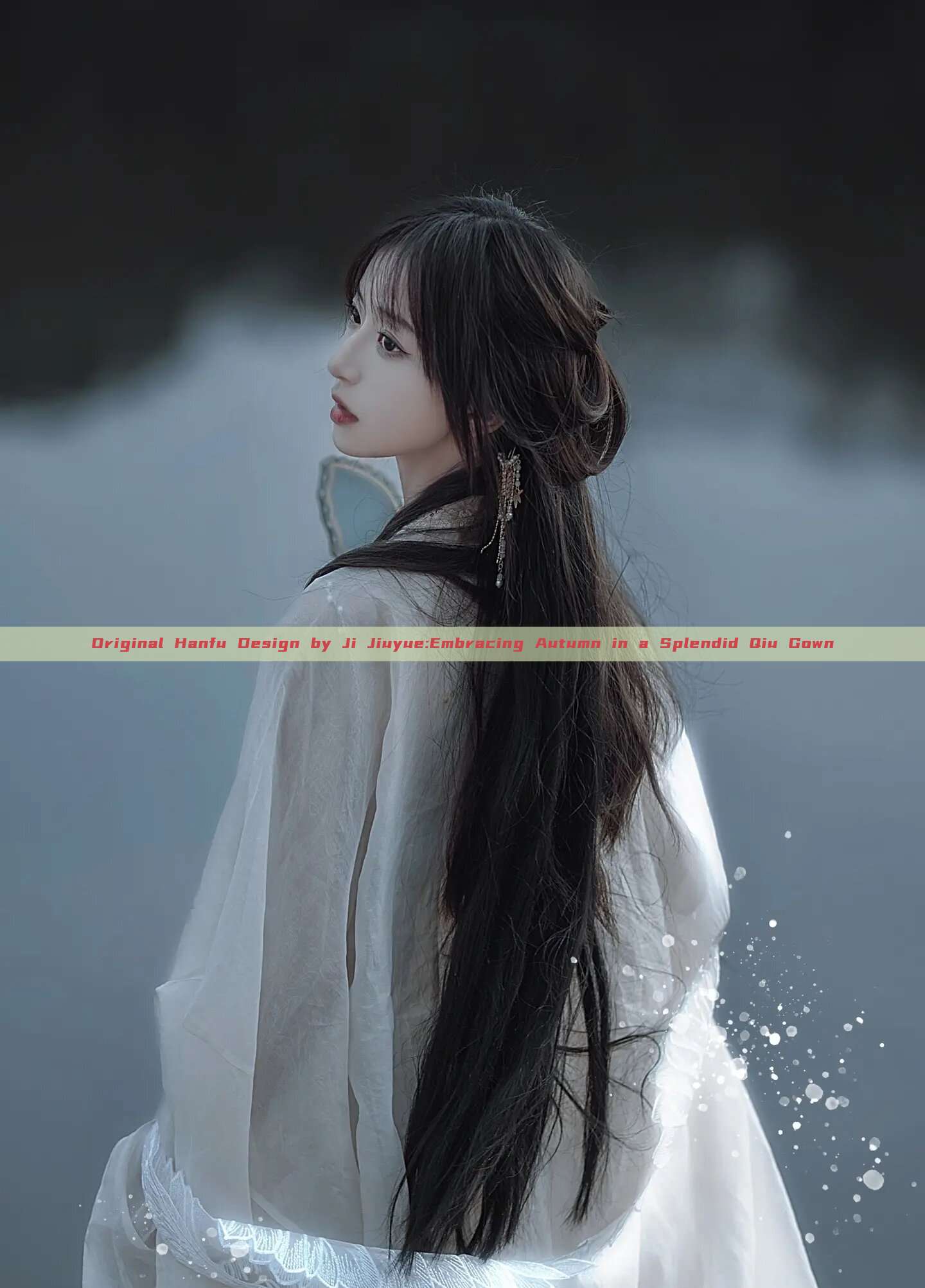 Original Hanfu Design by Ji Jiuyue:Embracing Autumn in a Splendid Qiu Gown Original Hanfu Design by Ji Jiuyue:Embracing Autumn in a Splendid Qiu Gown