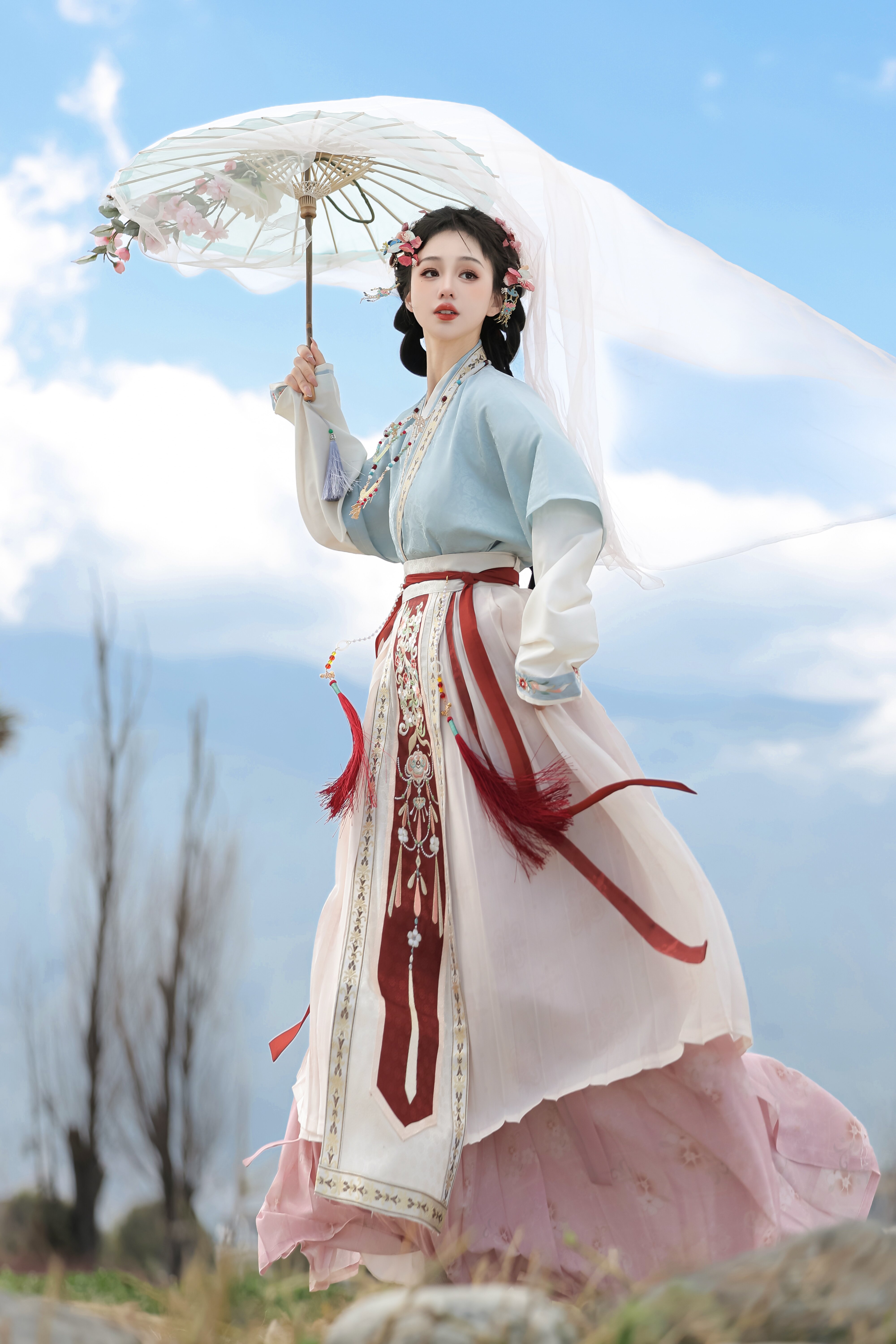 Winter Thickness for Womens Hanfu Coats:A Guide to Stylish and Warm Options Winter Thickness for Womens Hanfu Coats:A Guide to Stylish and Warm Options