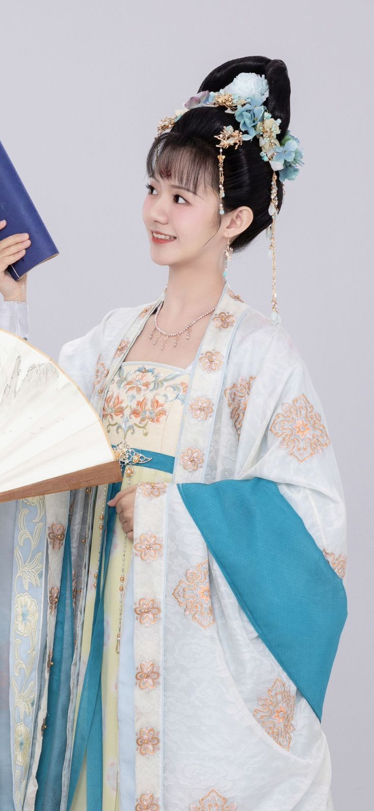 Ancient Beauty in Modern Light:The Enchanting World of Traditional Chinese Womens Hanfu Costumes Ancient Beauty in Modern Light:The Enchanting World of Traditional Chinese Womens Hanfu Costumes