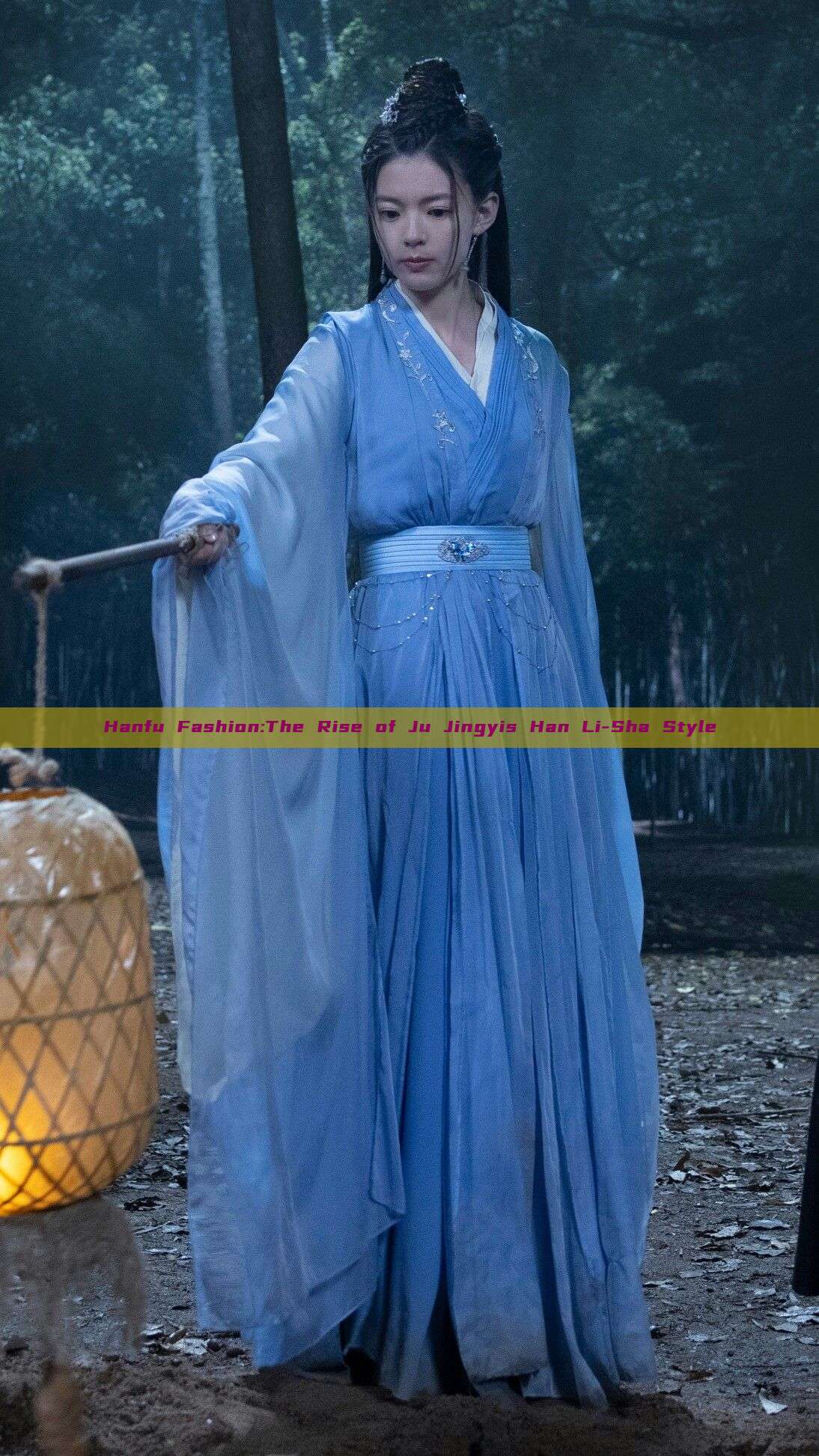 Hanfu Fashion:The Rise of Ju Jingyis Han Li-Sha Style Hanfu Fashion:The Rise of Ju Jingyis Han Li-Sha Style
