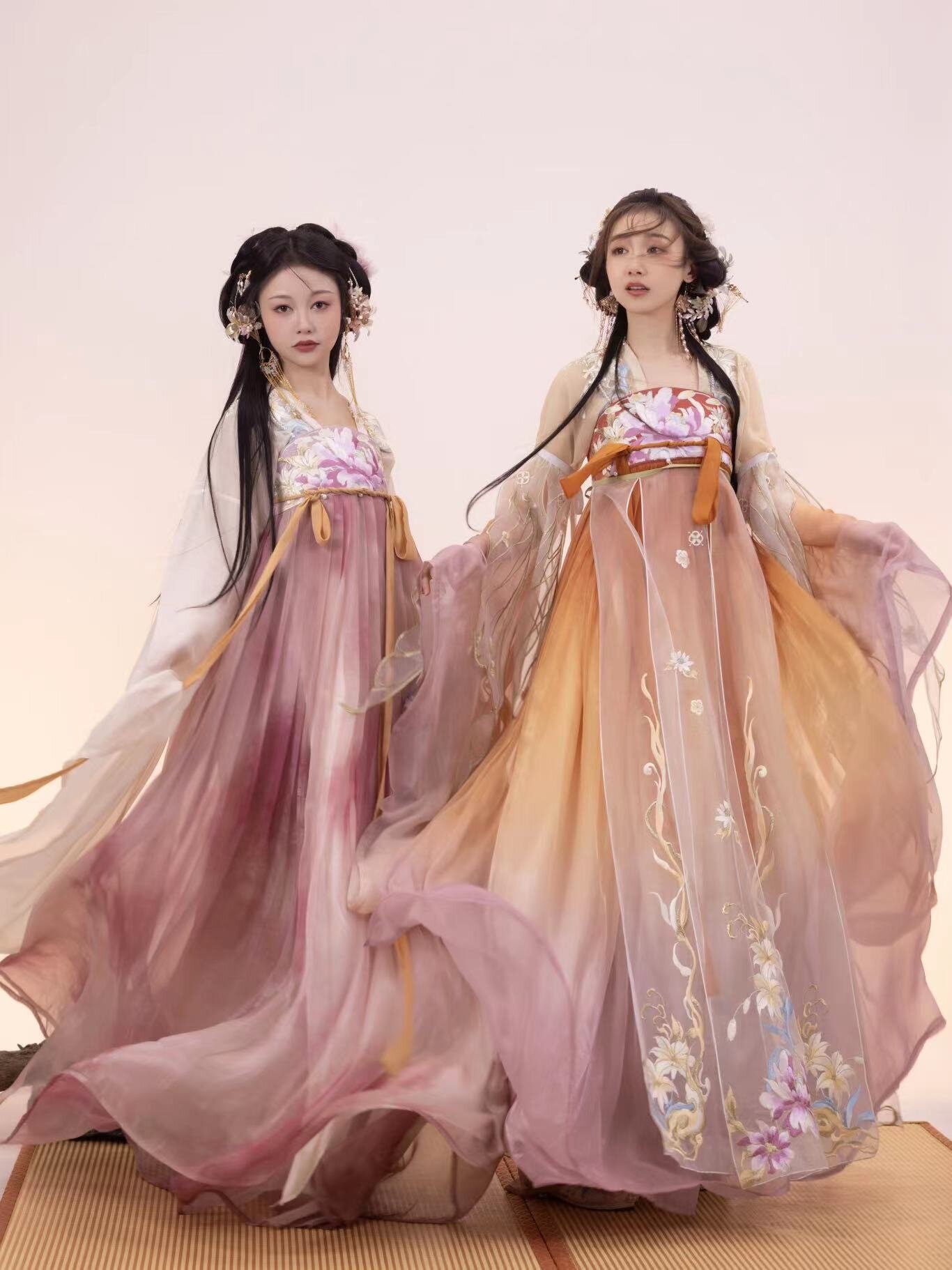 Little Princess in Traditional Chinese Hanfu:A Girl Babys Complete Outfit Collection Little Princess in Traditional Chinese Hanfu:A Girl Babys Complete Outfit Collection