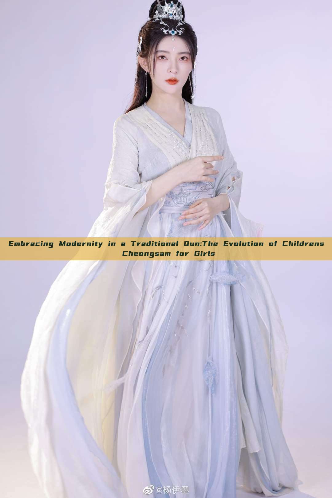 Embracing Modernity in a Traditional Qun:The Evolution of Childrens Cheongsam for Girls Embracing Modernity in a Traditional Qun:The Evolution of Childrens Cheongsam for Girls