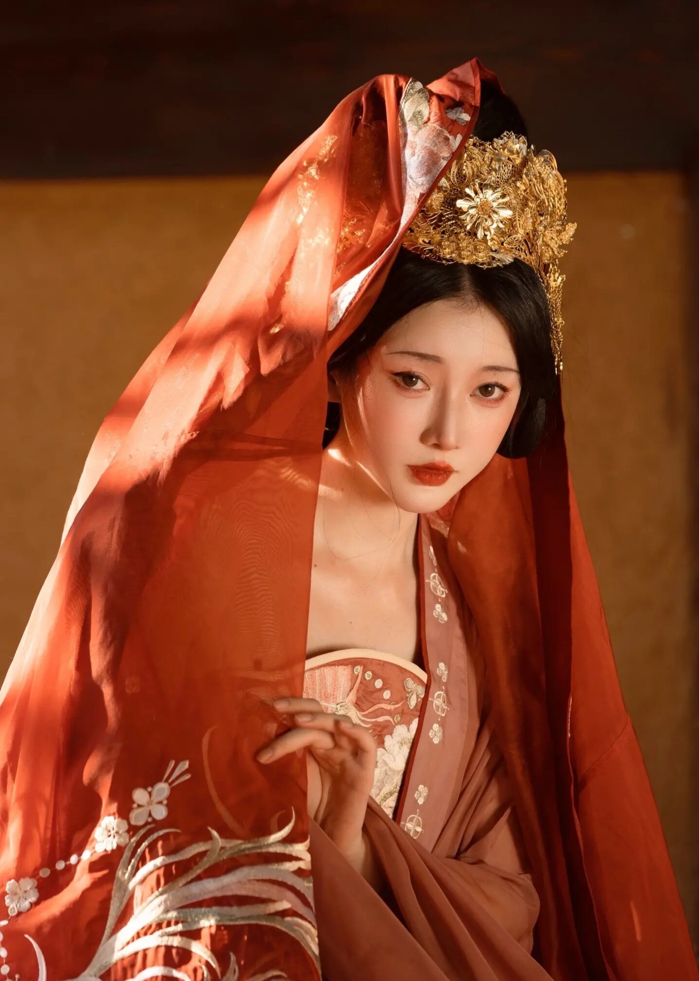 Elegant Original Hanfu:The Artistic Journey of Yan Ran Ru Hua Elegant Original Hanfu:The Artistic Journey of Yan Ran Ru Hua
