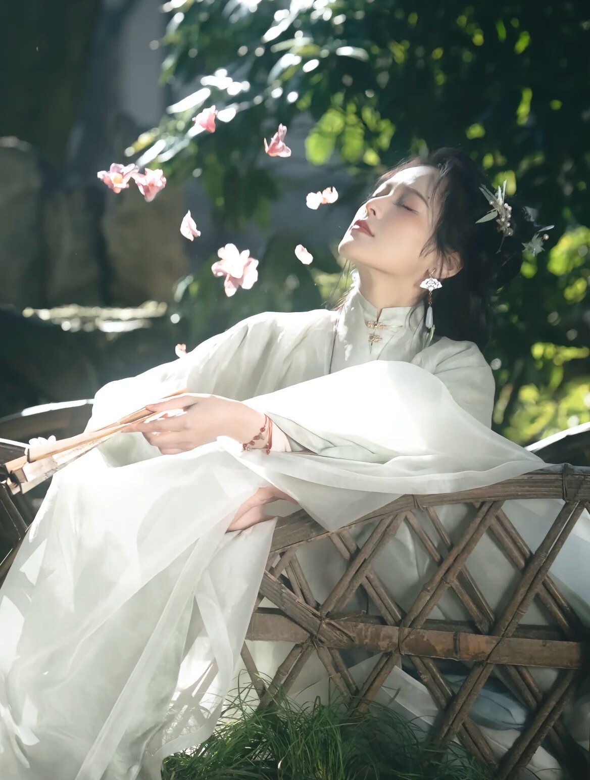 Summer 2023:Elevate Your Style with the New Range of Quality Cheongsam Skirts Summer 2023:Elevate Your Style with the New Range of Quality Cheongsam Skirts