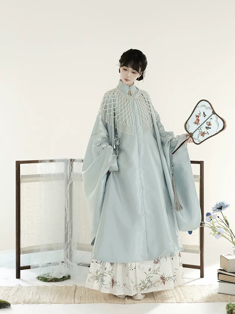 Vintage Qipao:Embracing the Elegance of Long-Style Traditional Chinese Fashion Vintage Qipao:Embracing the Elegance of Long-Style Traditional Chinese Fashion