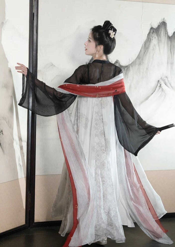 Winter Hanfu for Little Girls:Designing Traditional拜年服 with Modern Comfort and Style