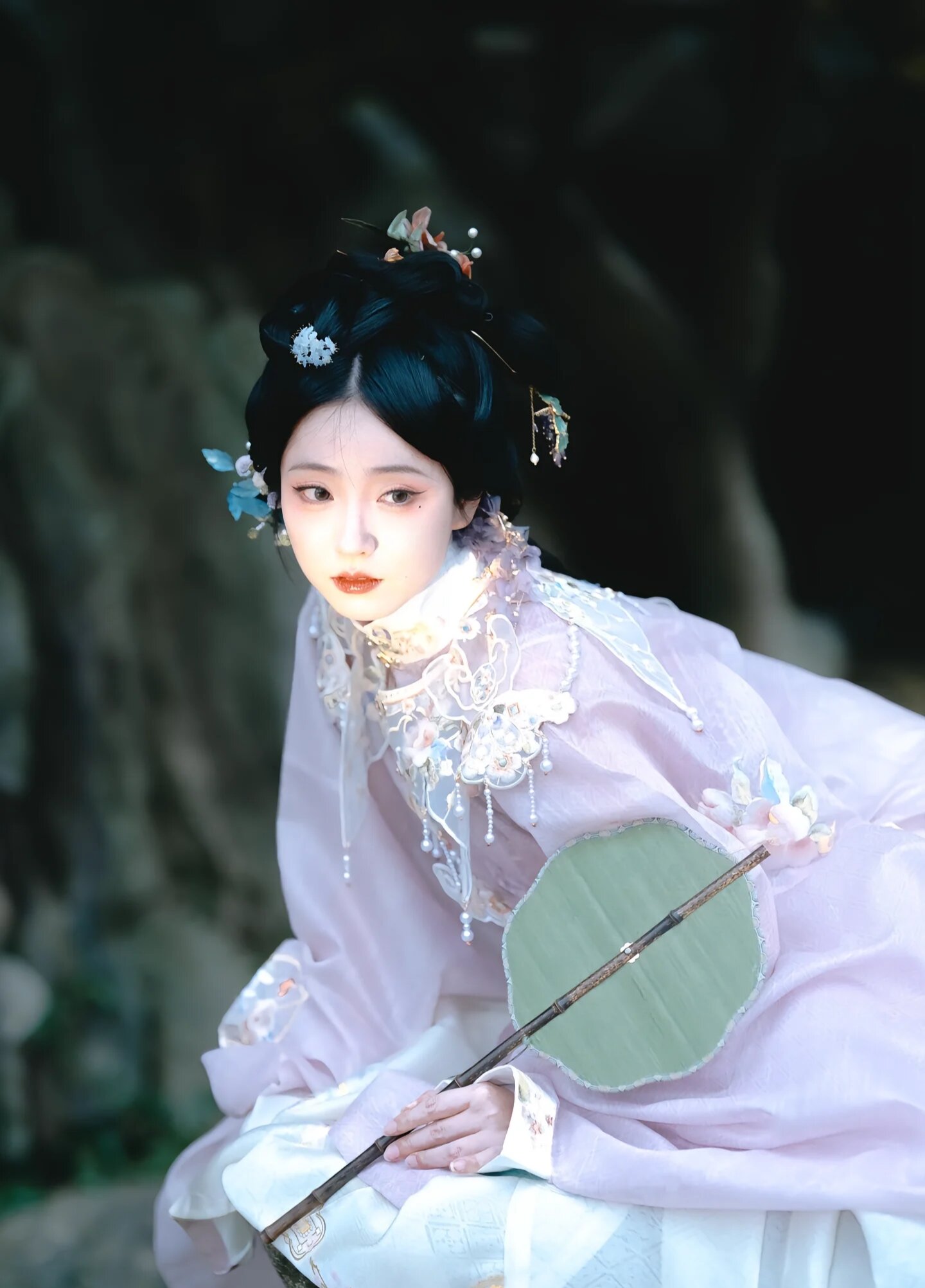 Blooming Elegance:The New Summer 2024 Blue and White Porcelain Cheongsam Blooming Elegance:The New Summer 2024 Blue and White Porcelain Cheongsam