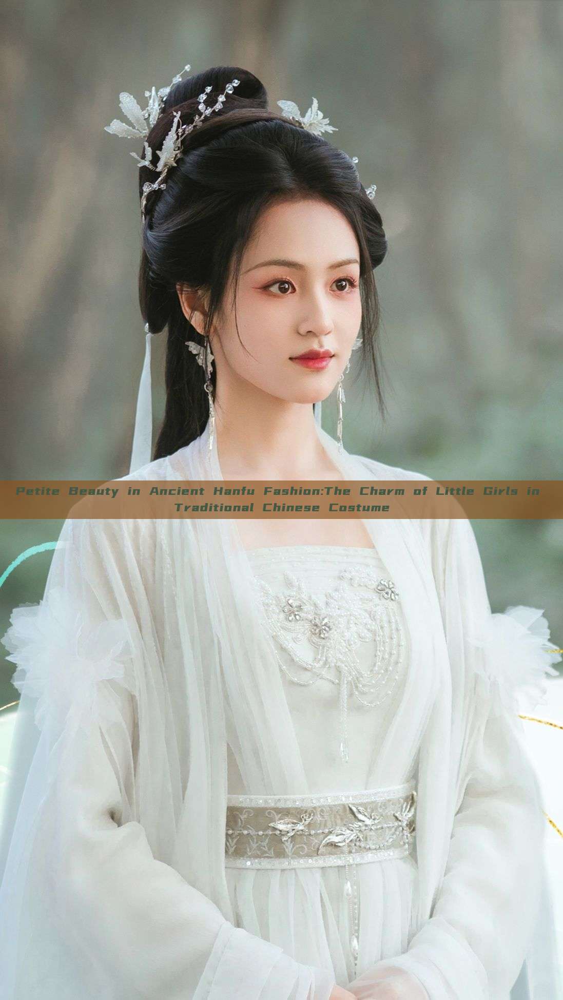 Petite Beauty in Ancient Hanfu Fashion:The Charm of Little Girls in Traditional Chinese Costume Petite Beauty in Ancient Hanfu Fashion:The Charm of Little Girls in Traditional Chinese Costume