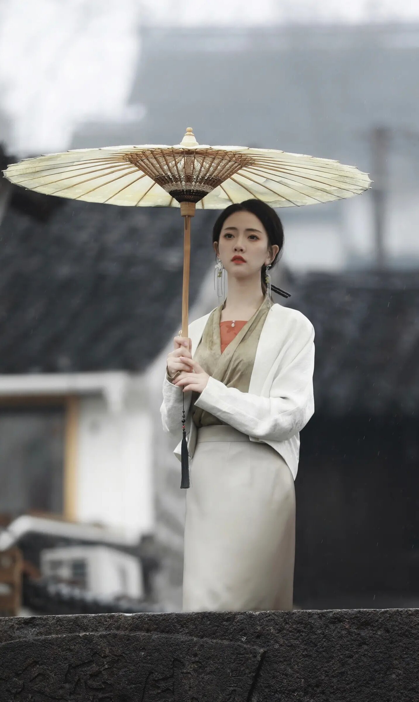 Early Autumn New Chinese-Style Clothing:Largely Sized Tangsuits and Their Fashionable Charm Early Autumn New Chinese-Style Clothing:Largely Sized Tangsuits and Their Fashionable Charm