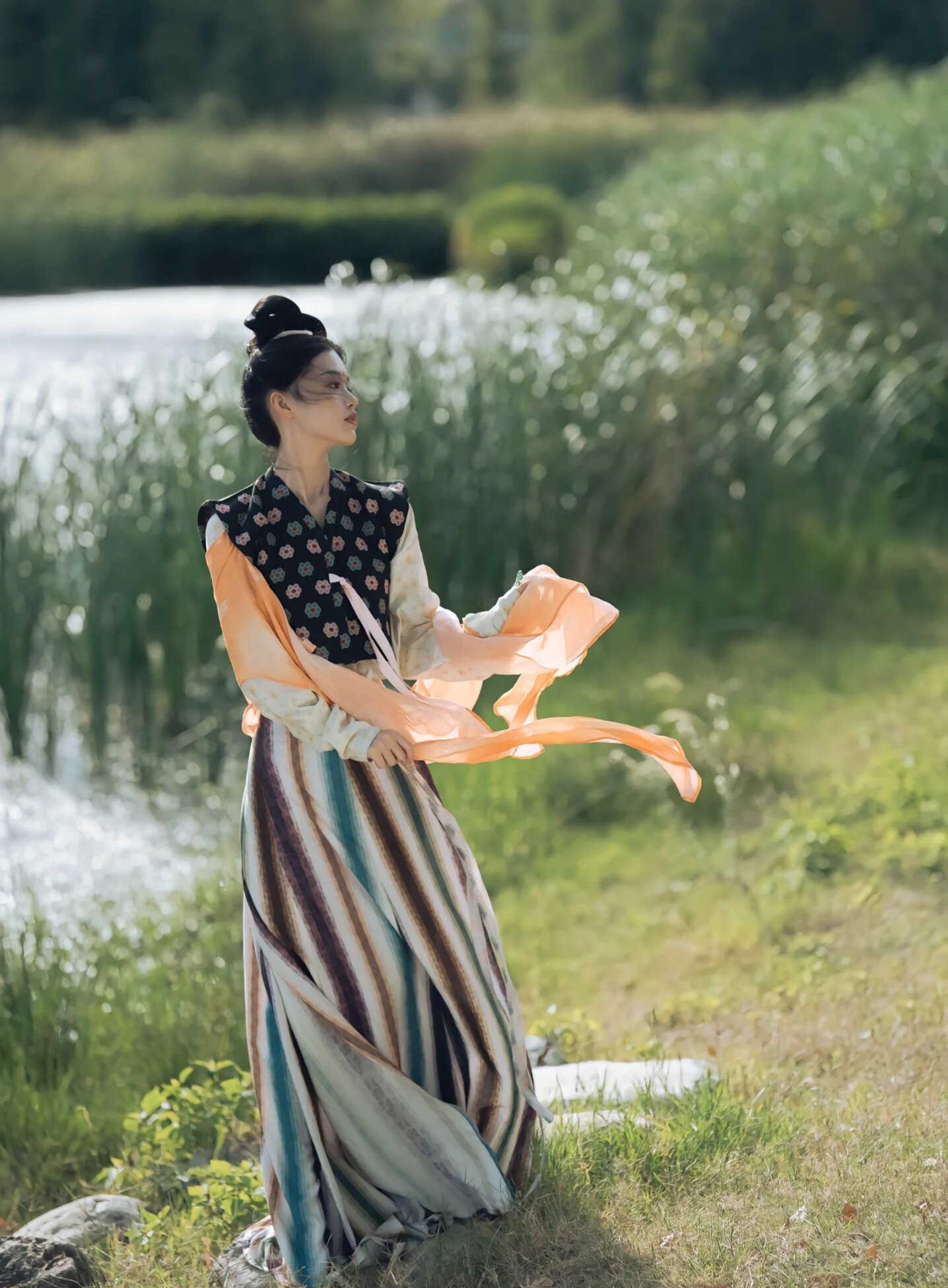 Children in Classic Round-necked Robes:The Splendor of Hanfu Fashion Children in Classic Round-necked Robes:The Splendor of Hanfu Fashion